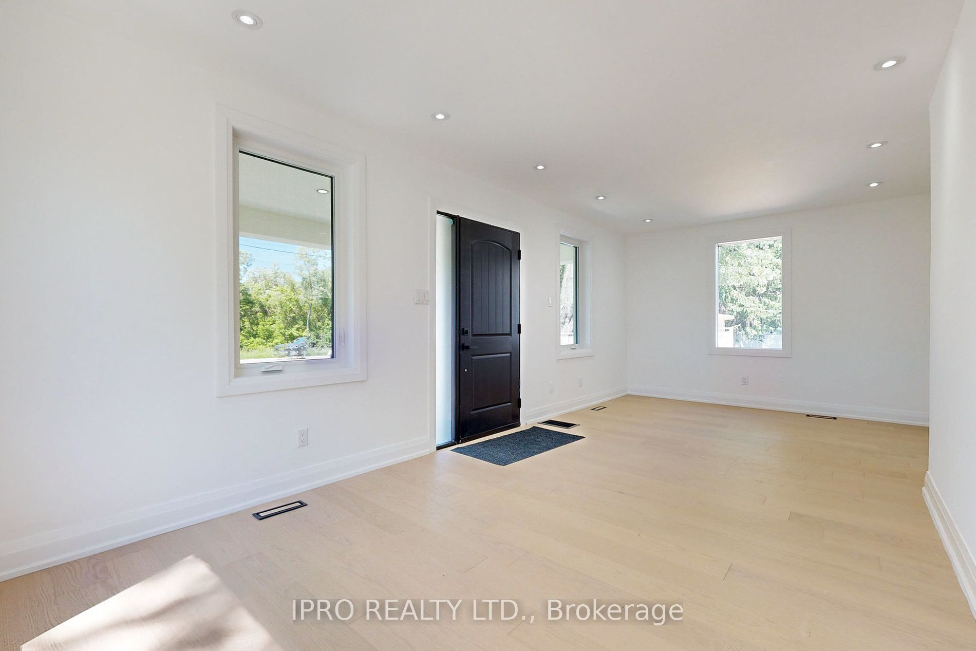1619 Finch Ave