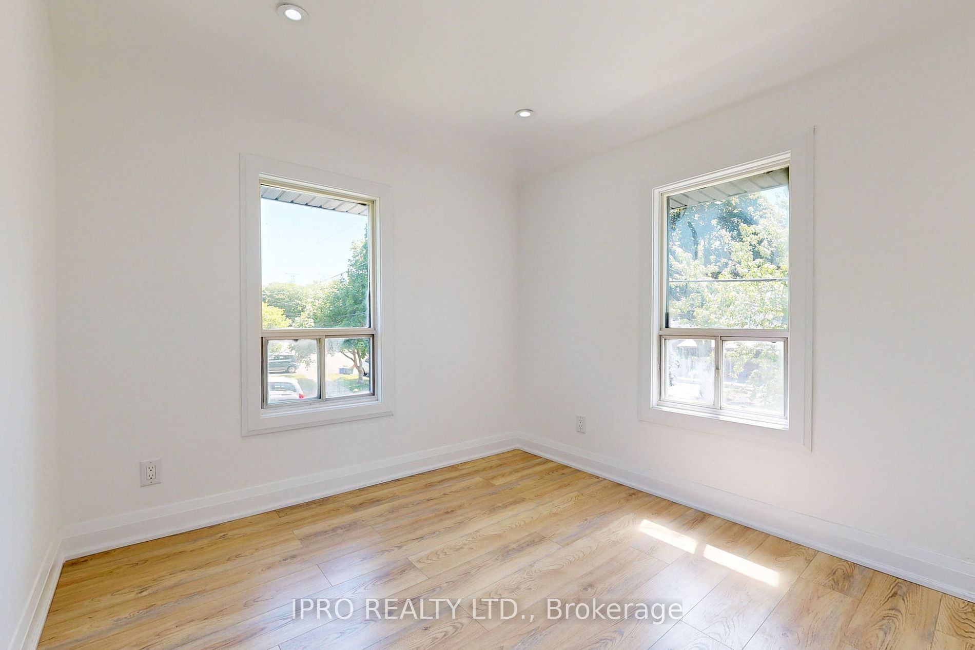 1619 Finch Ave