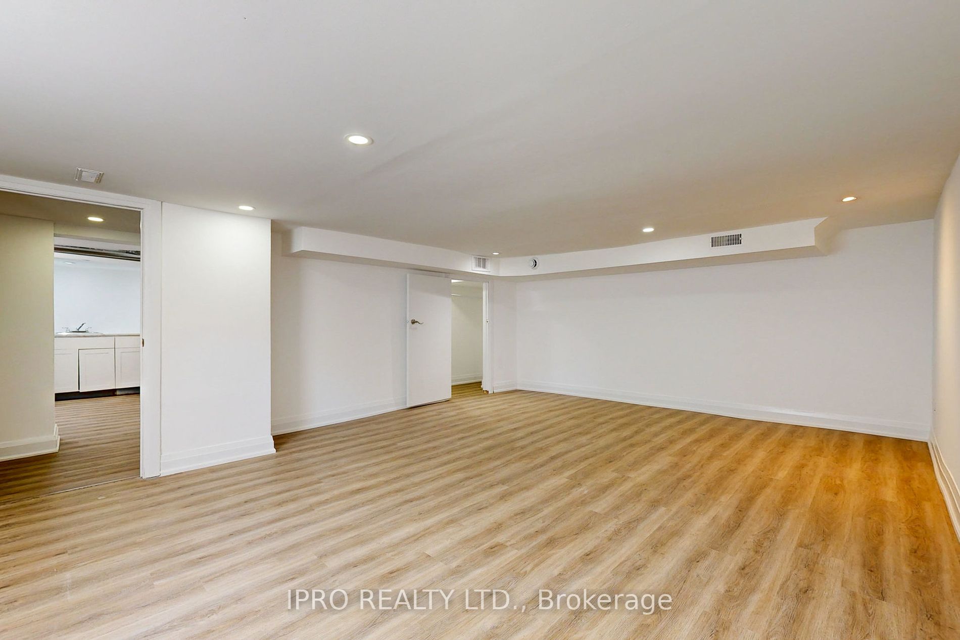 1619 Finch Ave