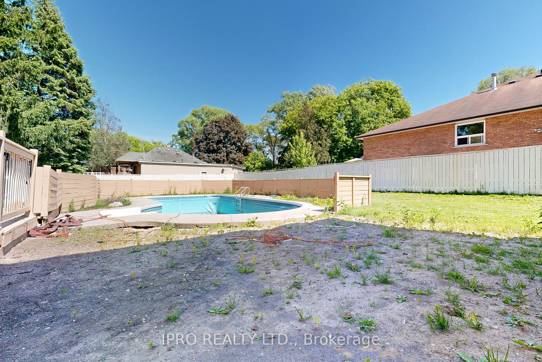 1619 Finch Ave