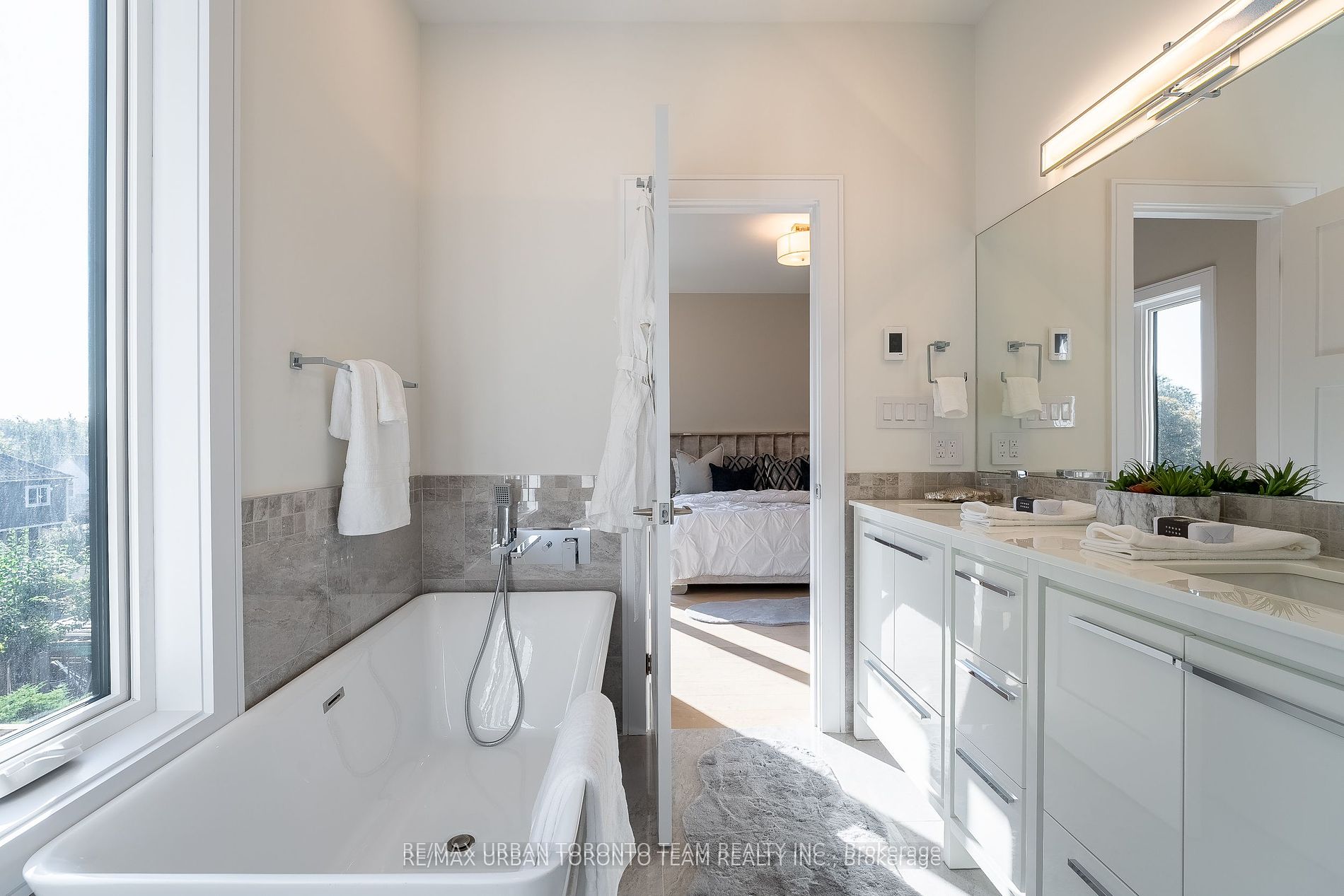 141 Kalmar Ave