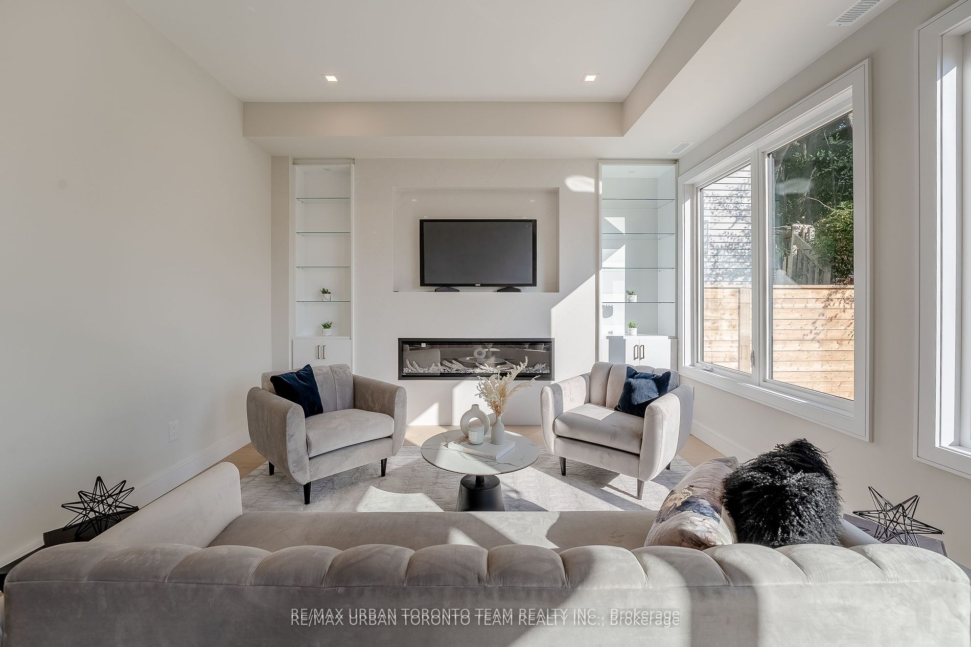 141 Kalmar Ave