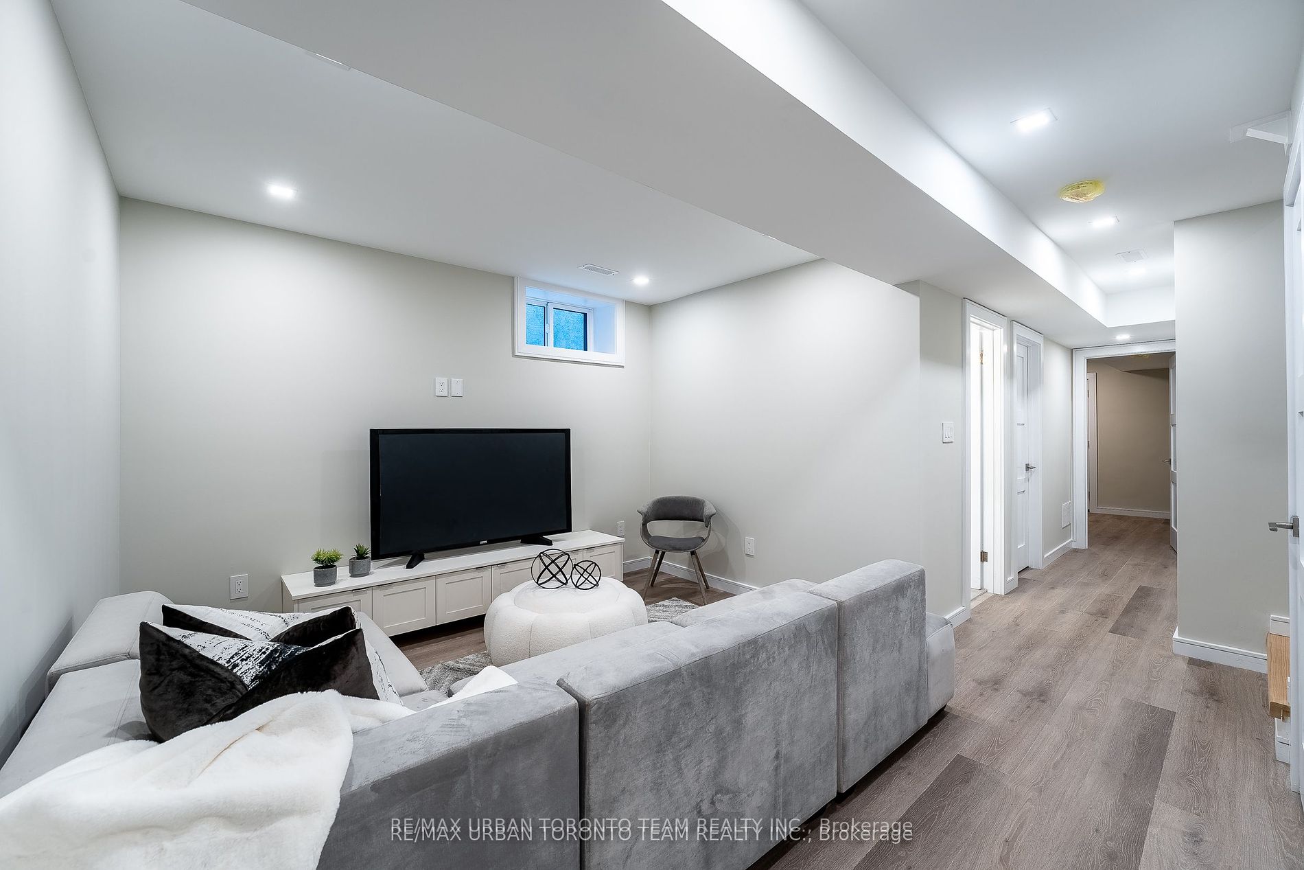 141 Kalmar Ave