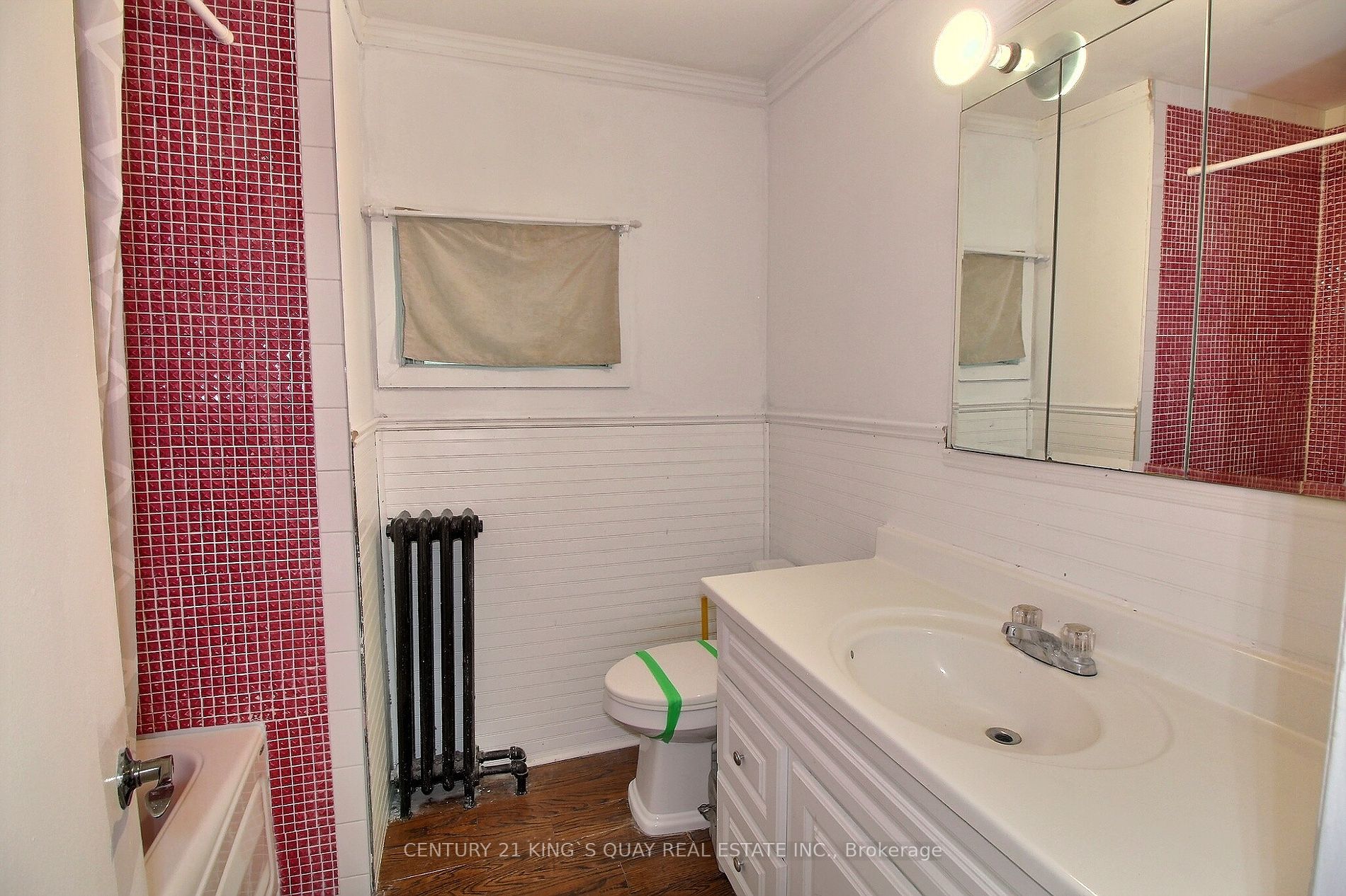 211 Park Road S