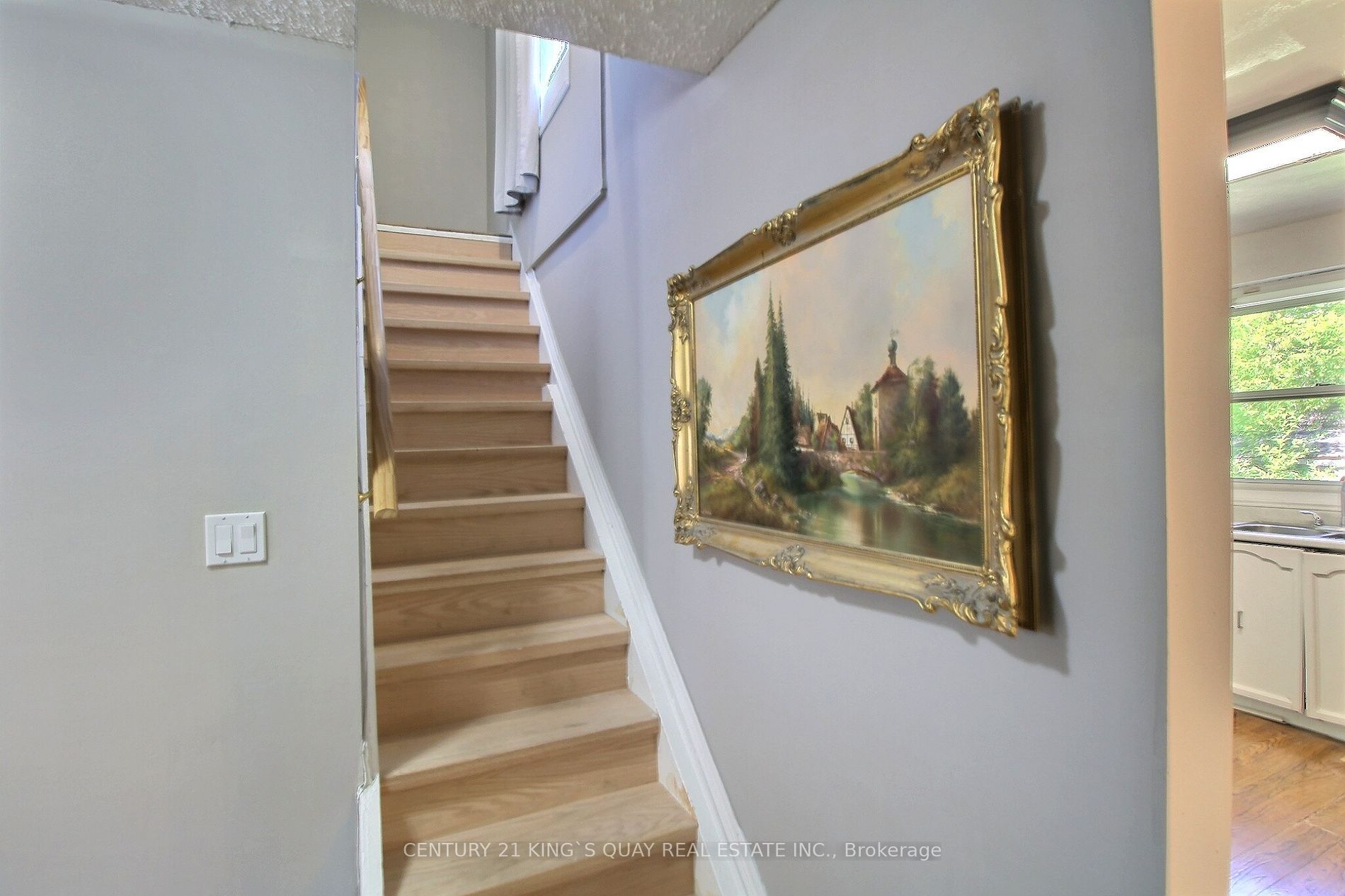 211 Park Road S
