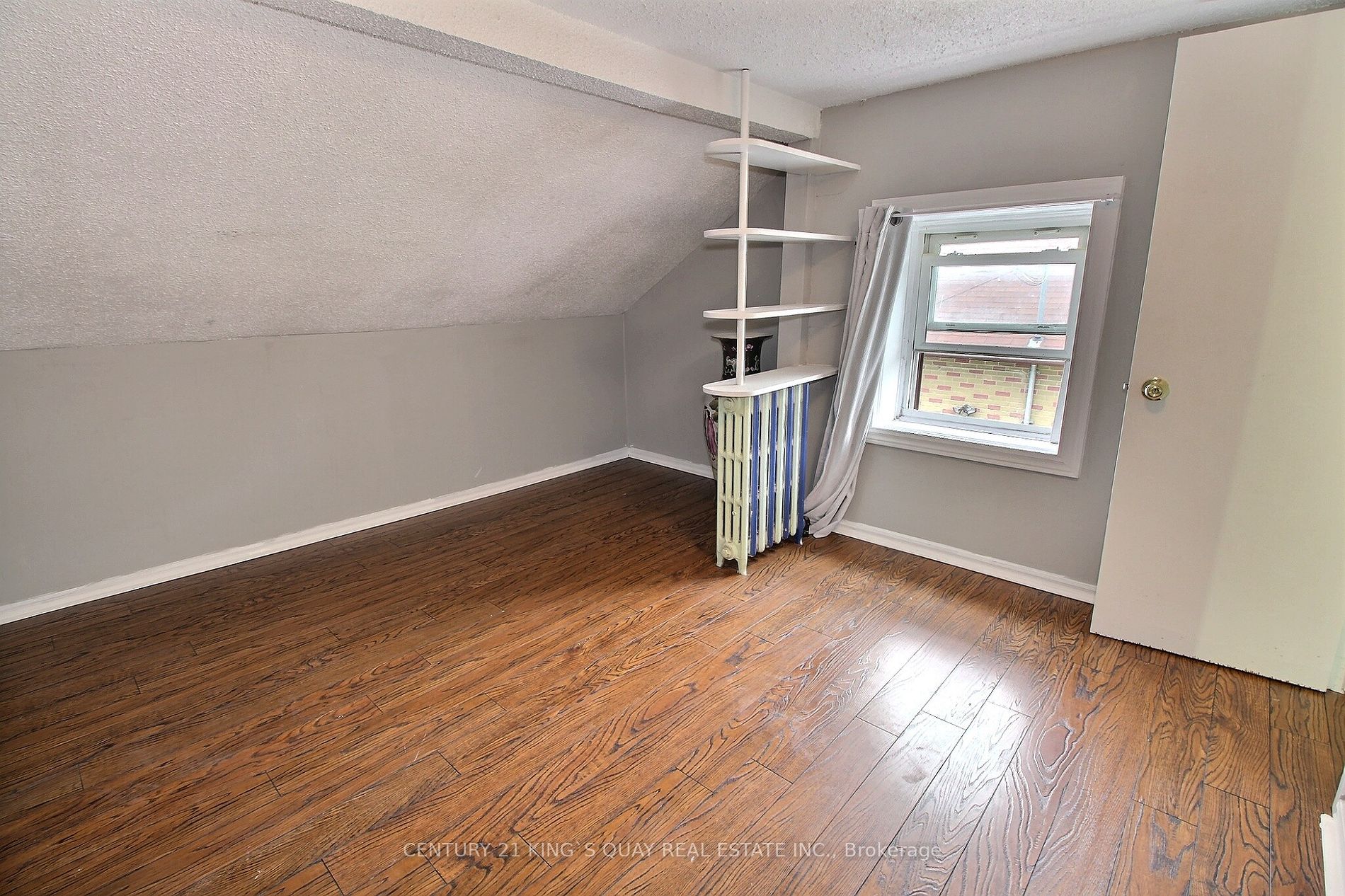 211 Park Road S