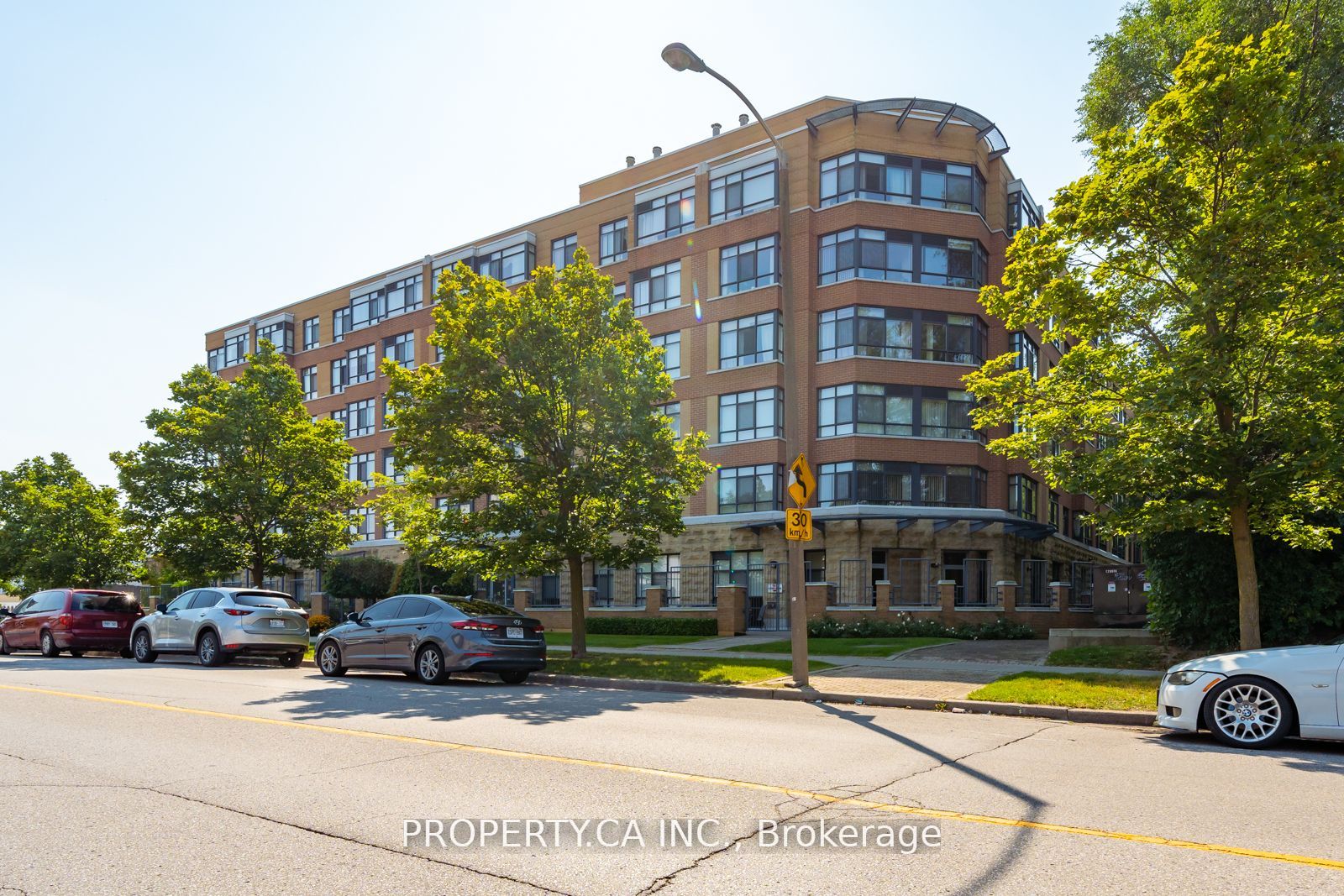 115 Bonis Ave, #412
