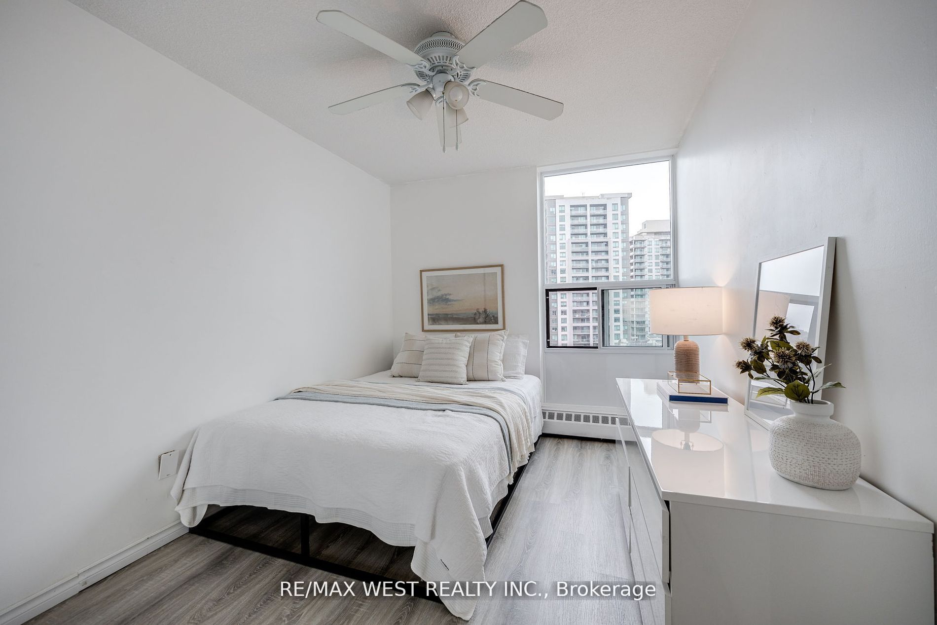 1210 Radom Street, #910