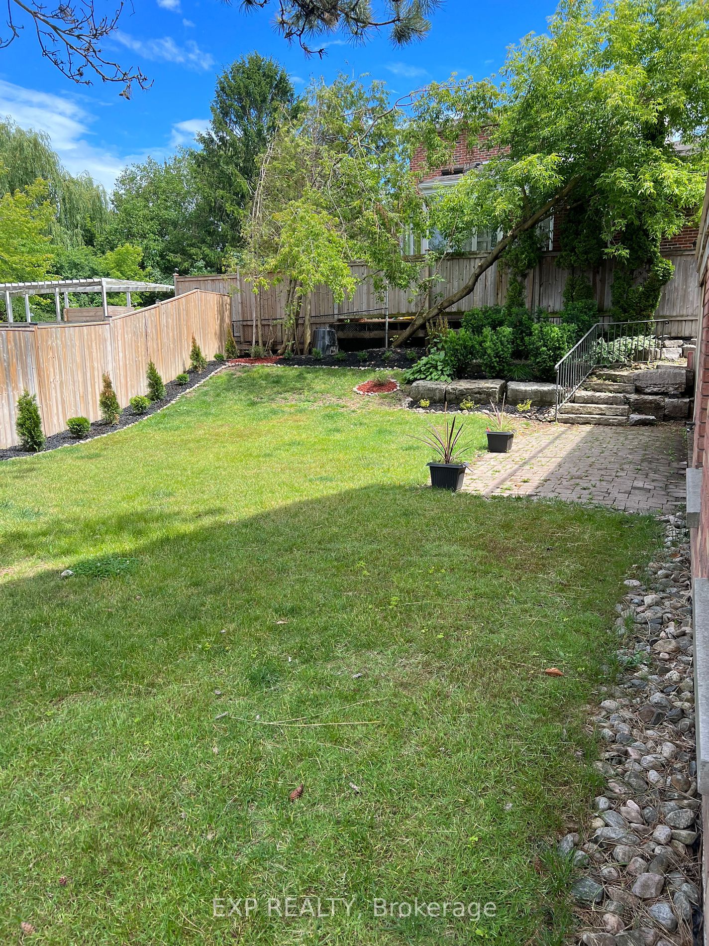 557 Pine Ridge Rd