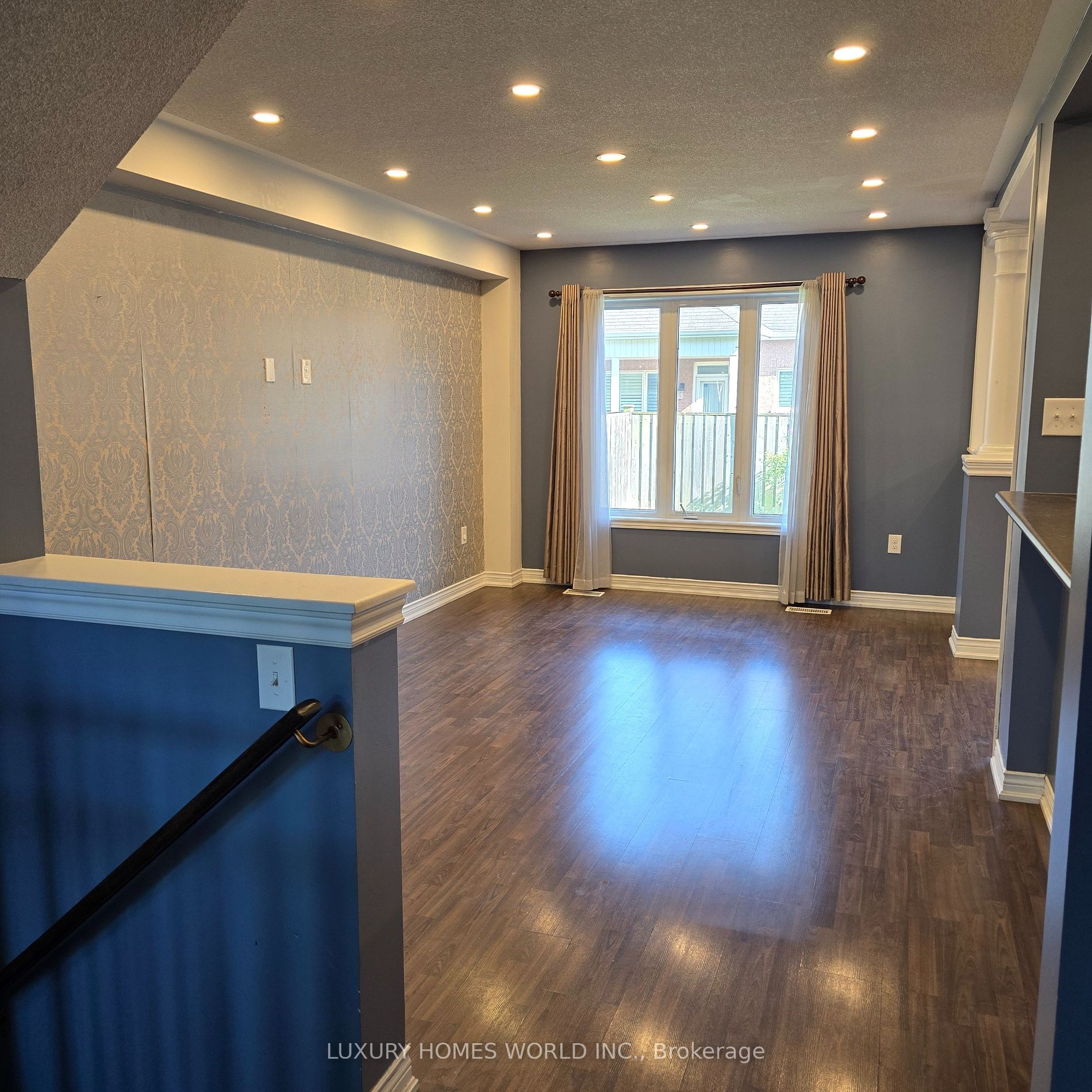 25 Swansea St