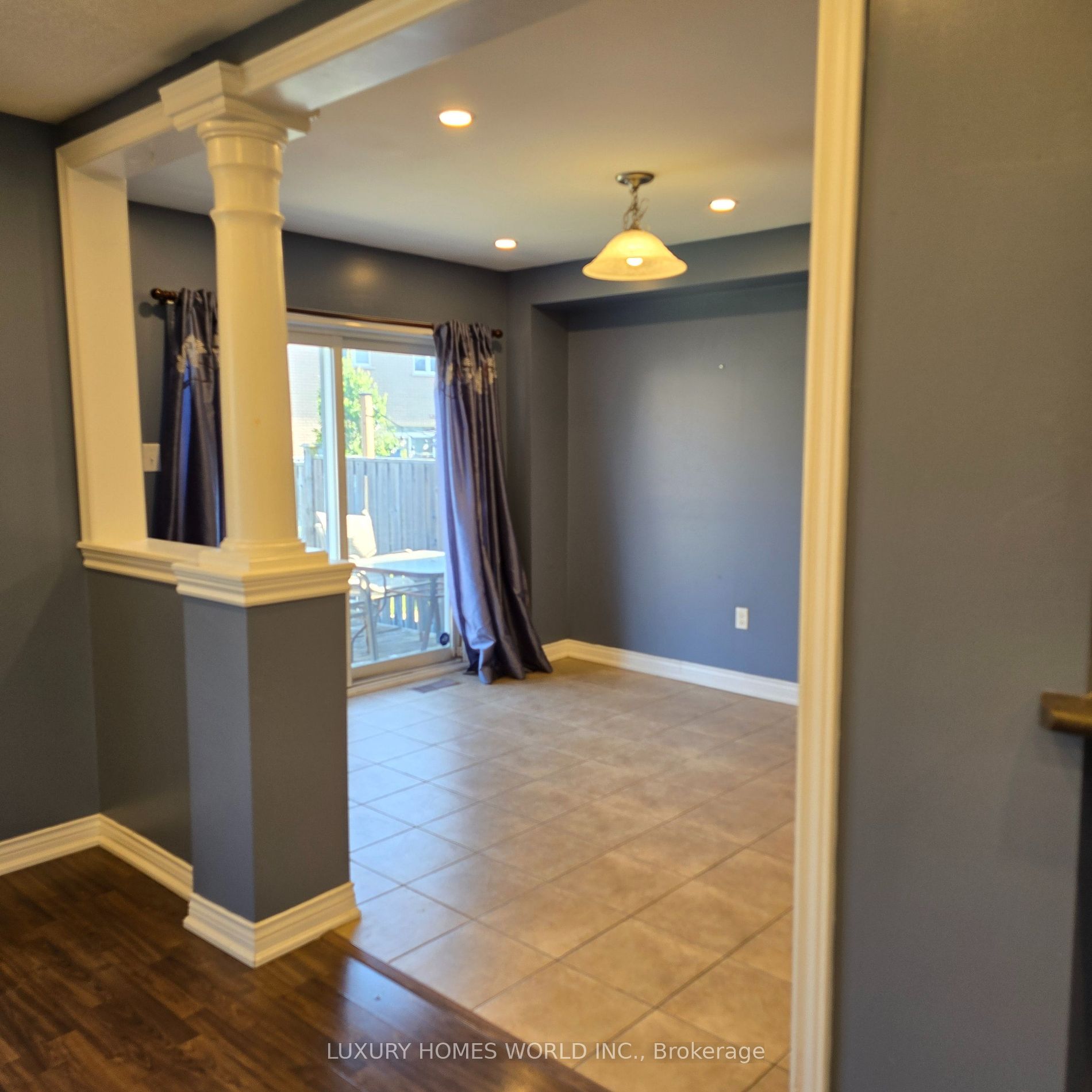 25 Swansea St