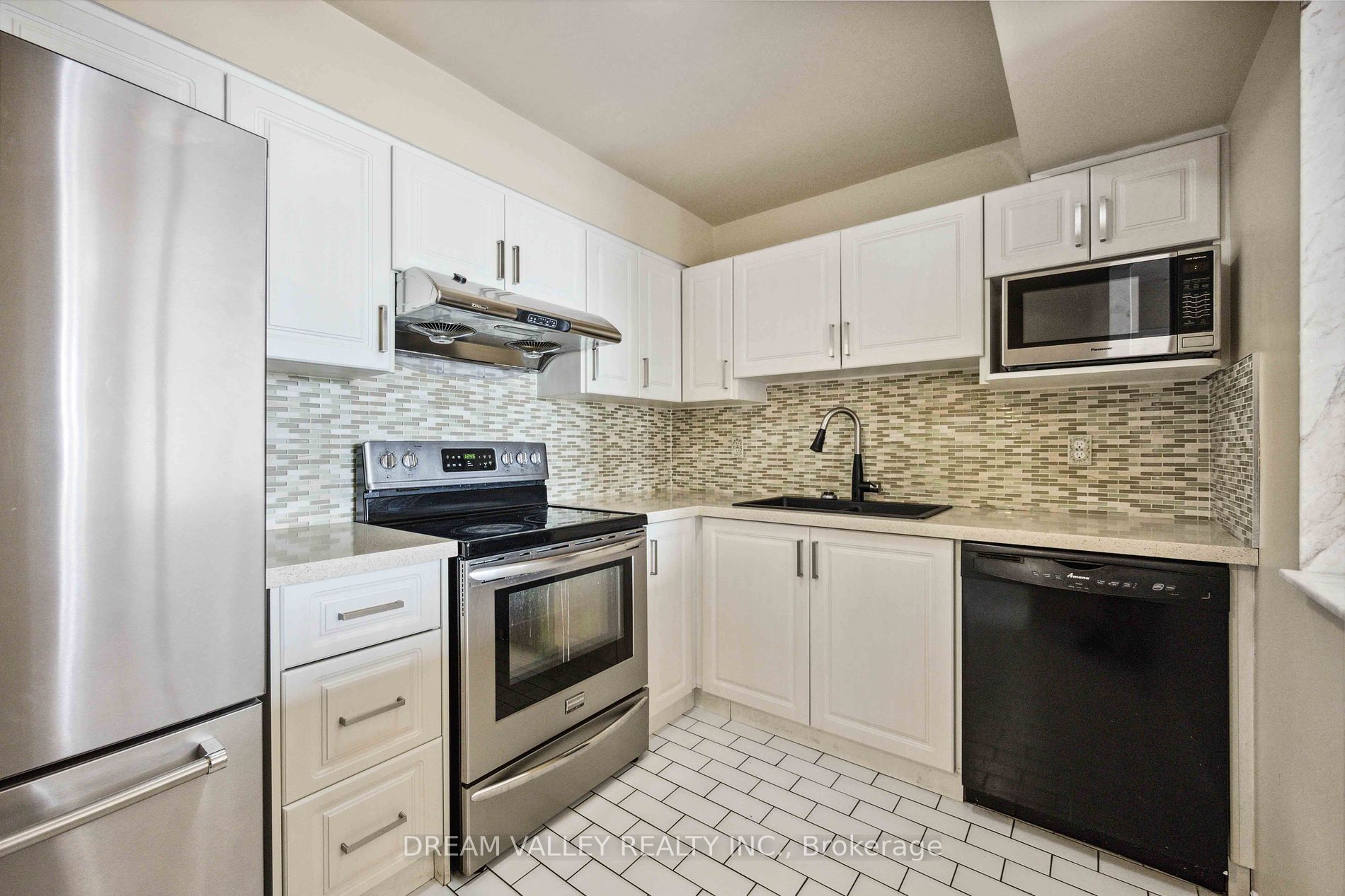 330 Mccowan Road, #906