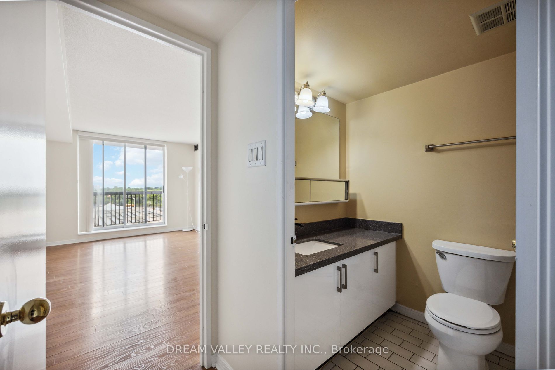 330 Mccowan Road, #906