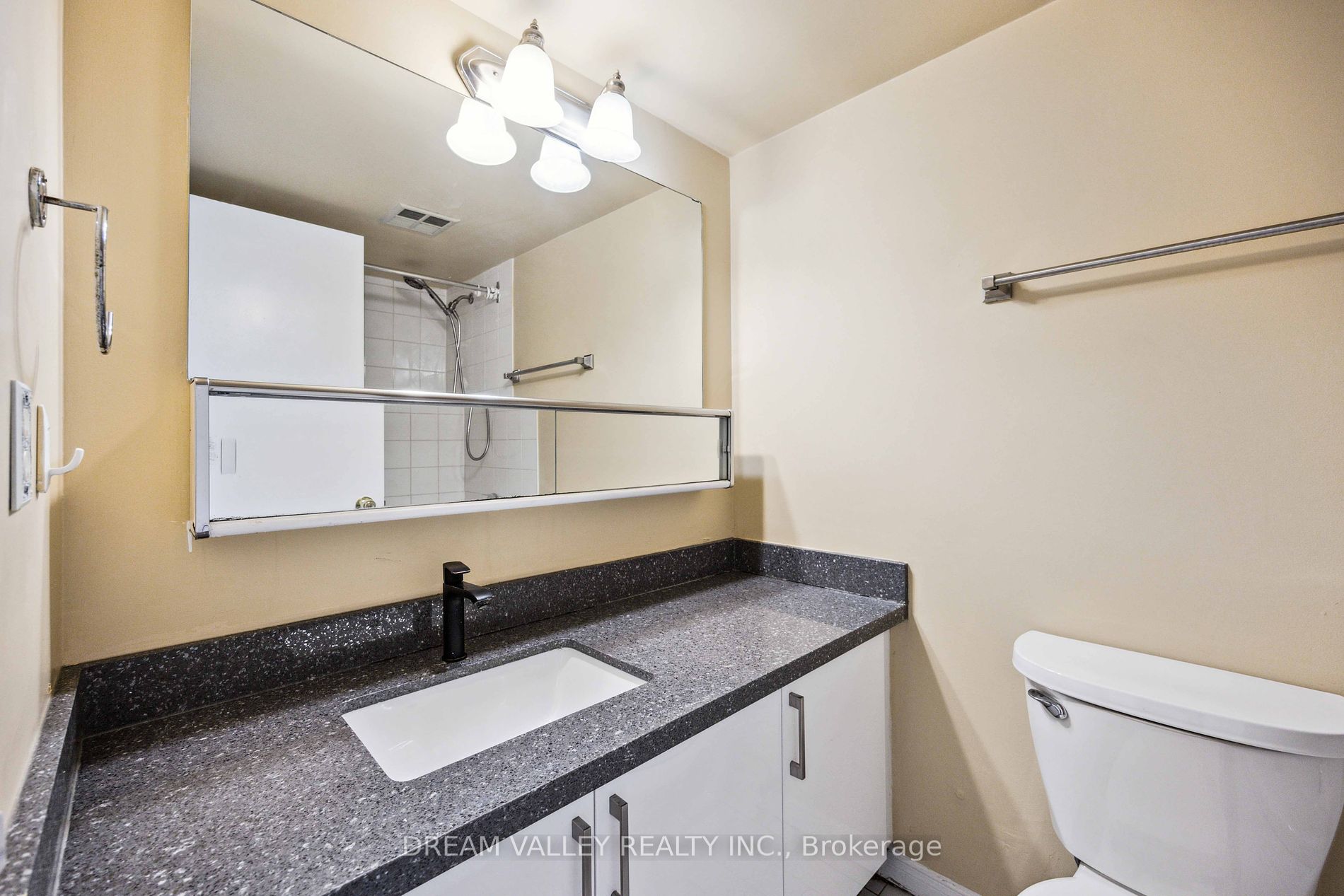 330 Mccowan Road, #906