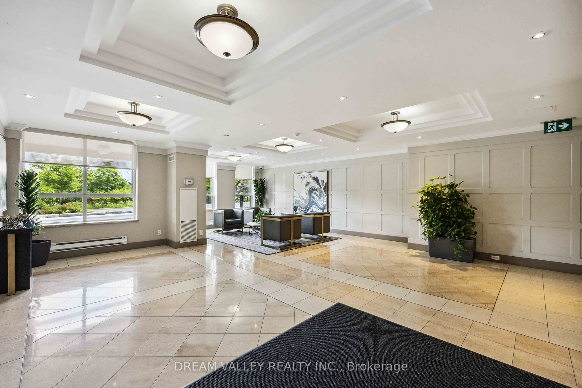 330 Mccowan Road, #906