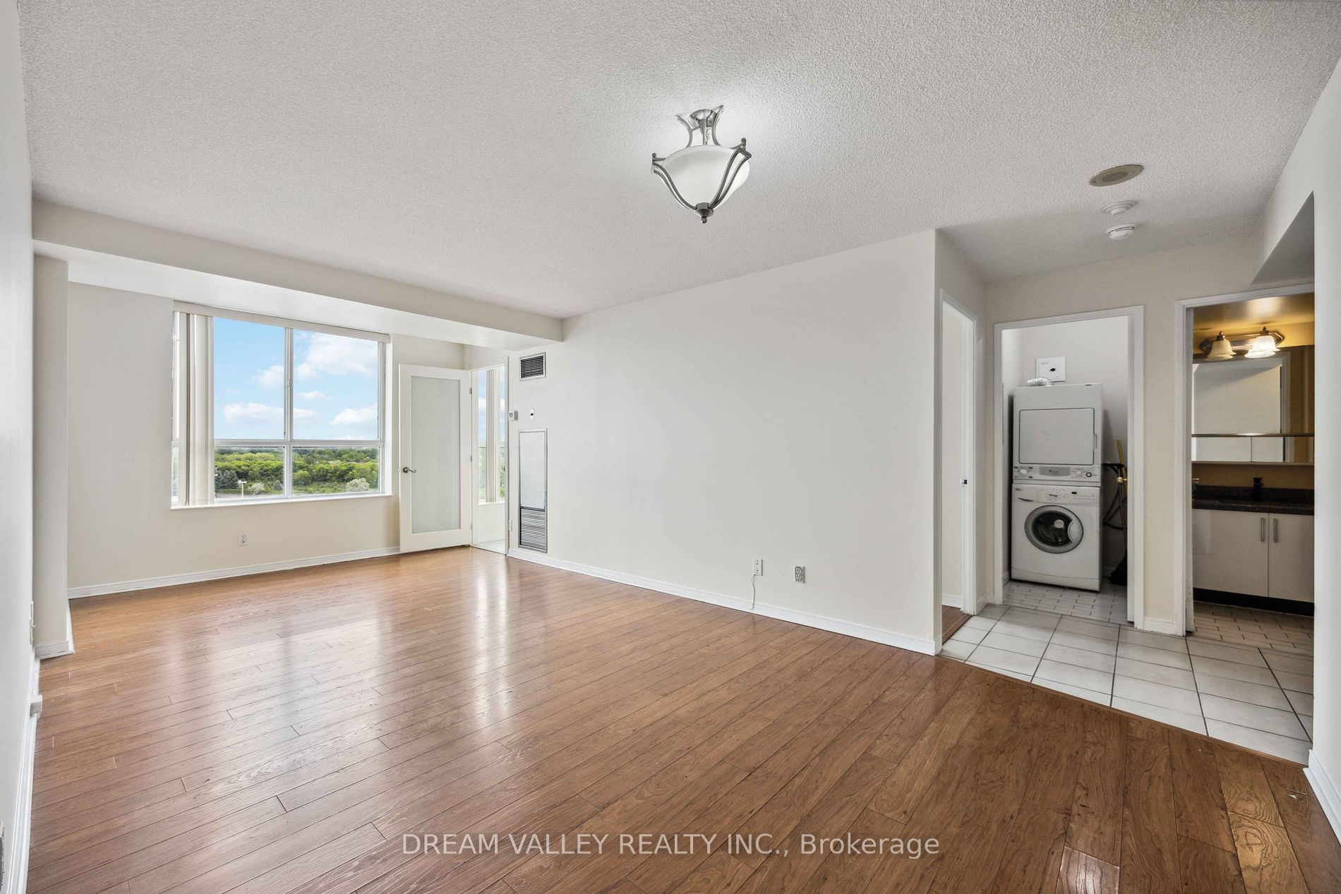 330 Mccowan Road, #906