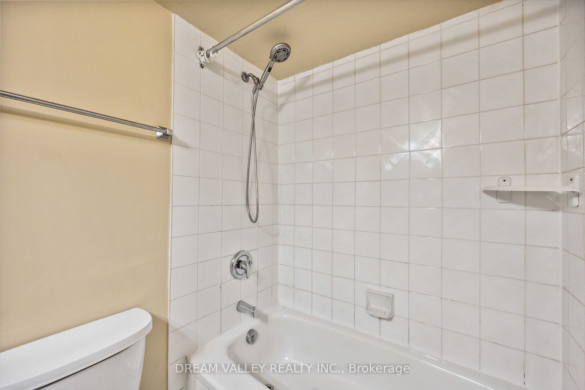 330 Mccowan Road, #906