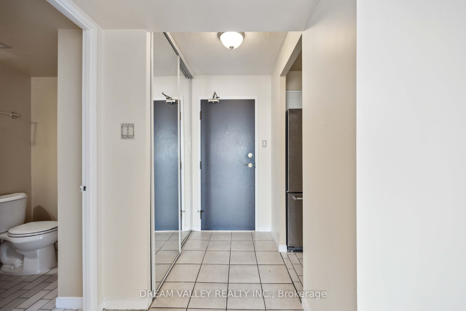 330 Mccowan Road, #906