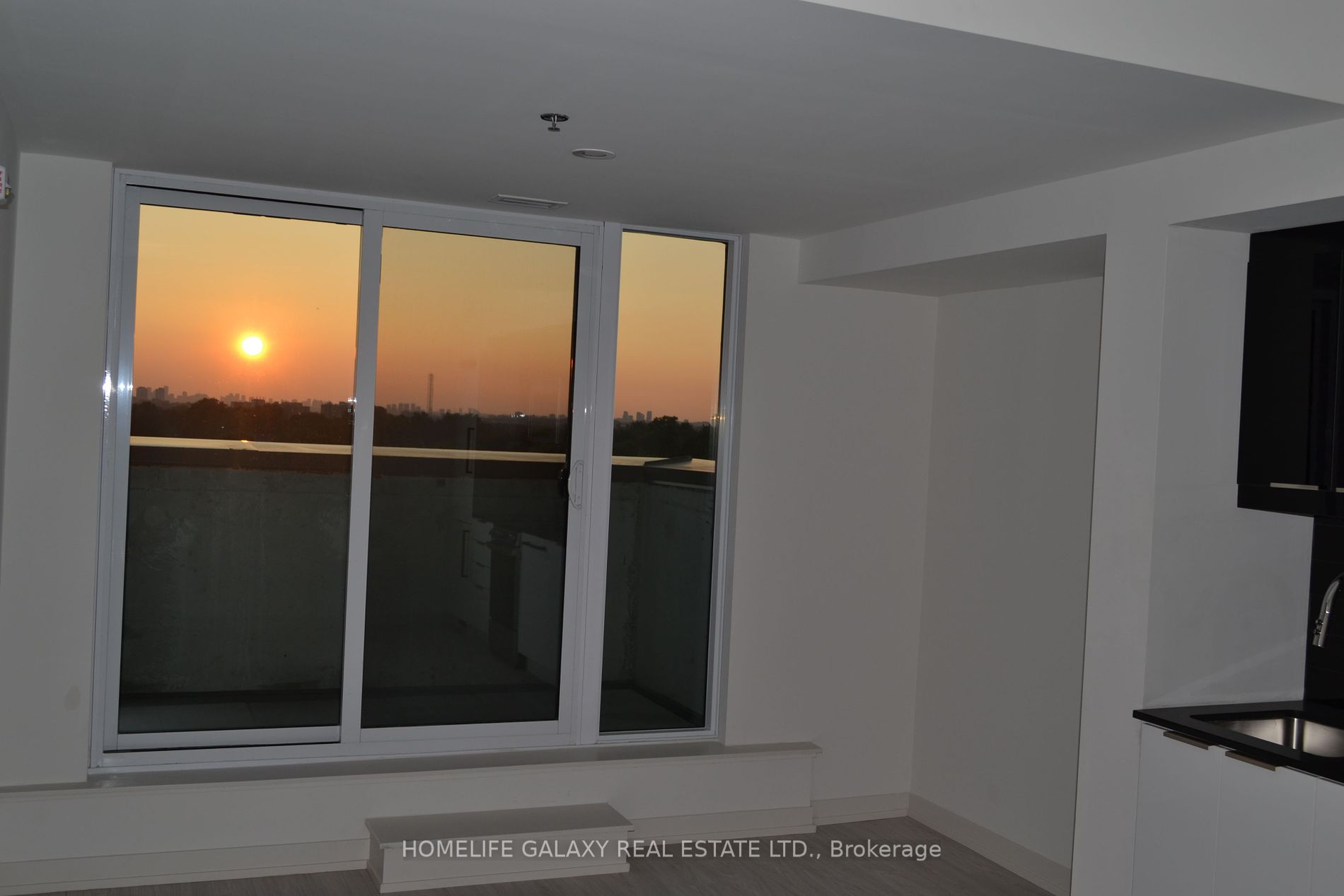 90 Glen Everest Road S, #903