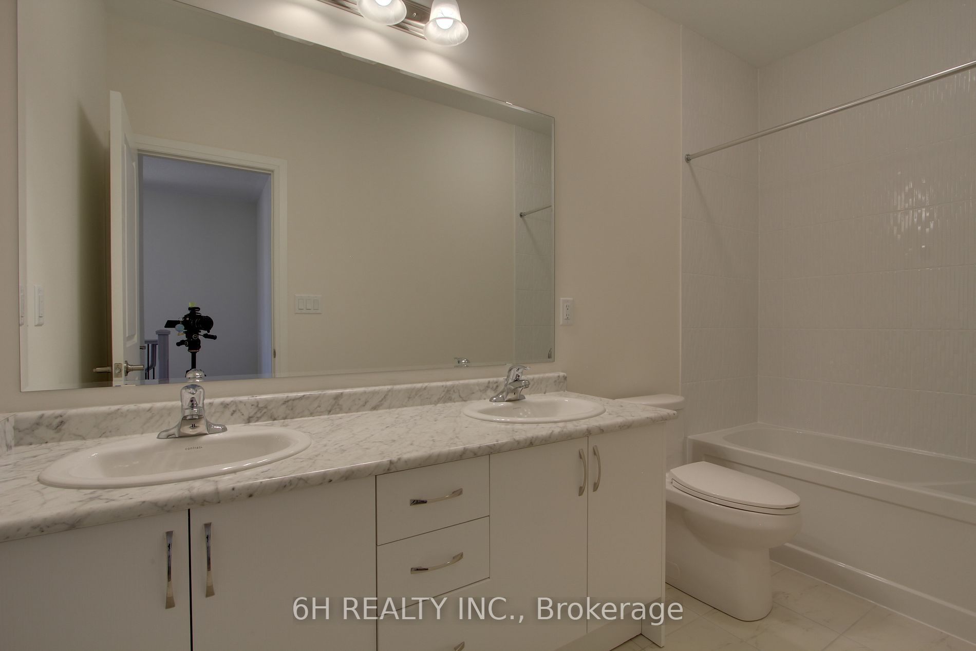 2608 Hibiscus Drive