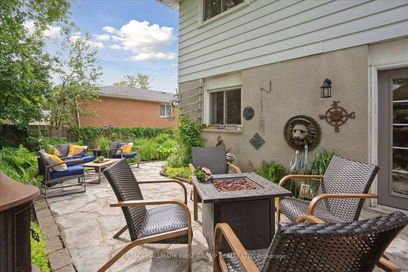 1283 Old Orchard Avenue
