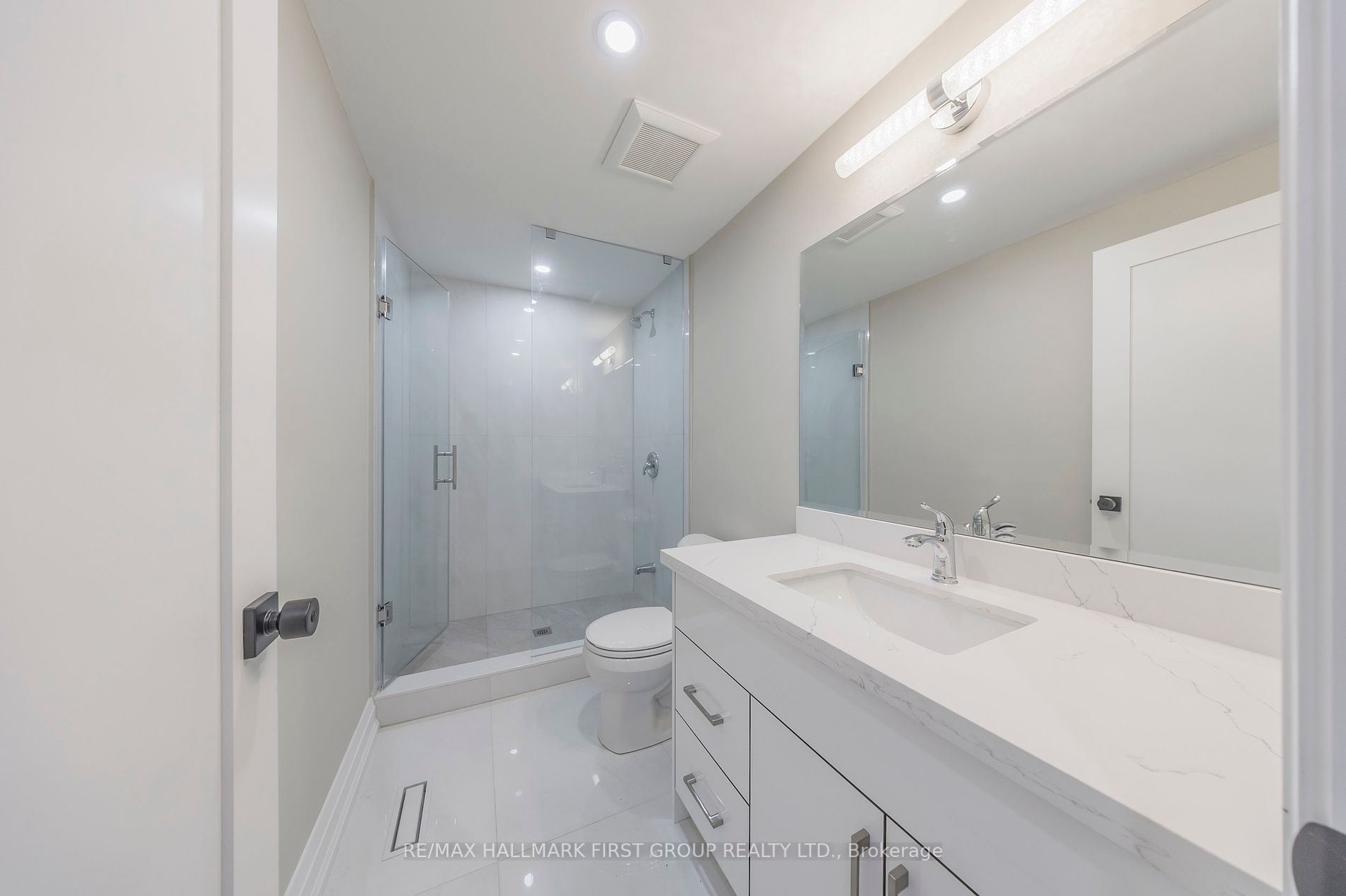 741 Downview Cres