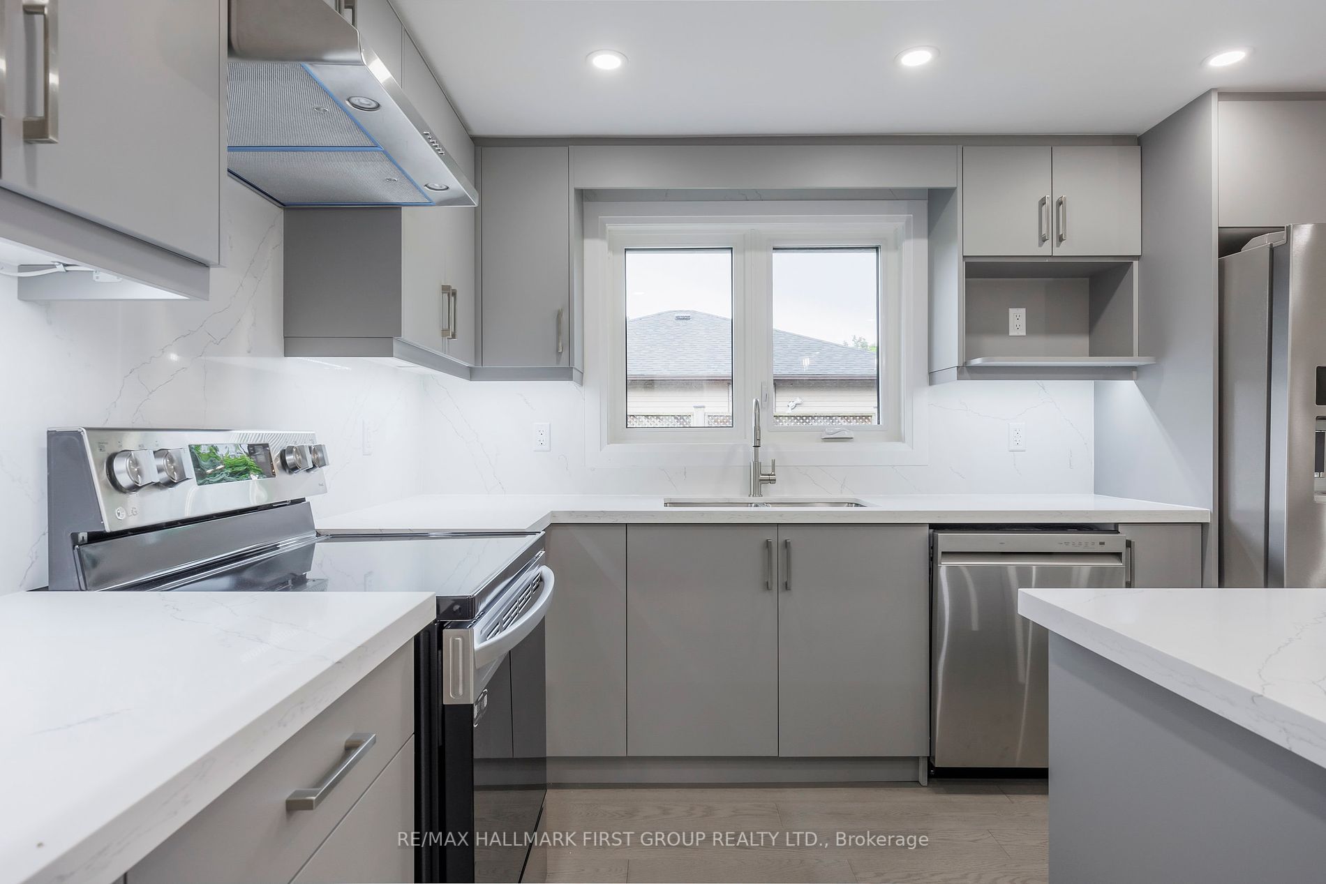 741 Downview Cres