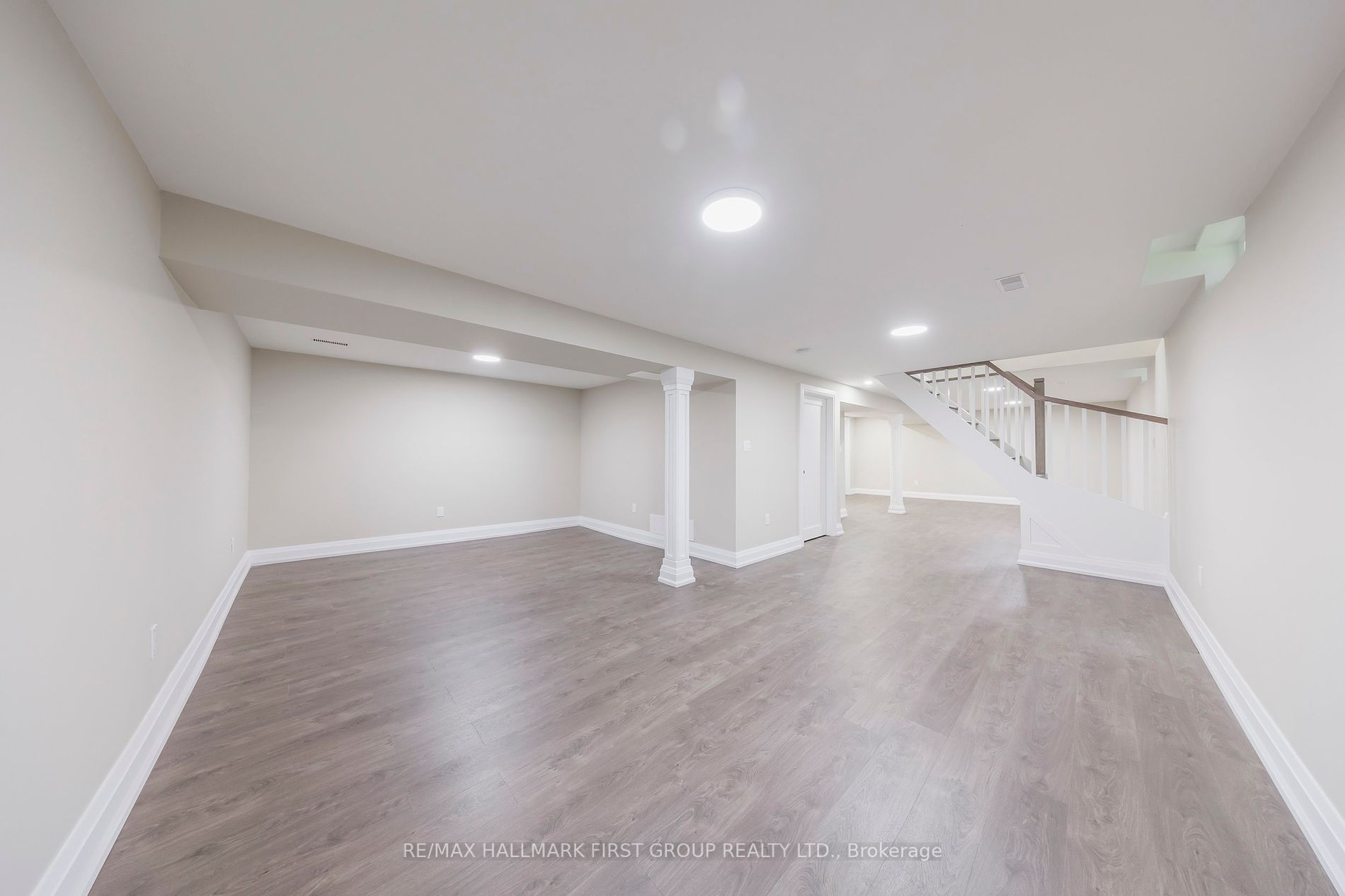 741 Downview Cres