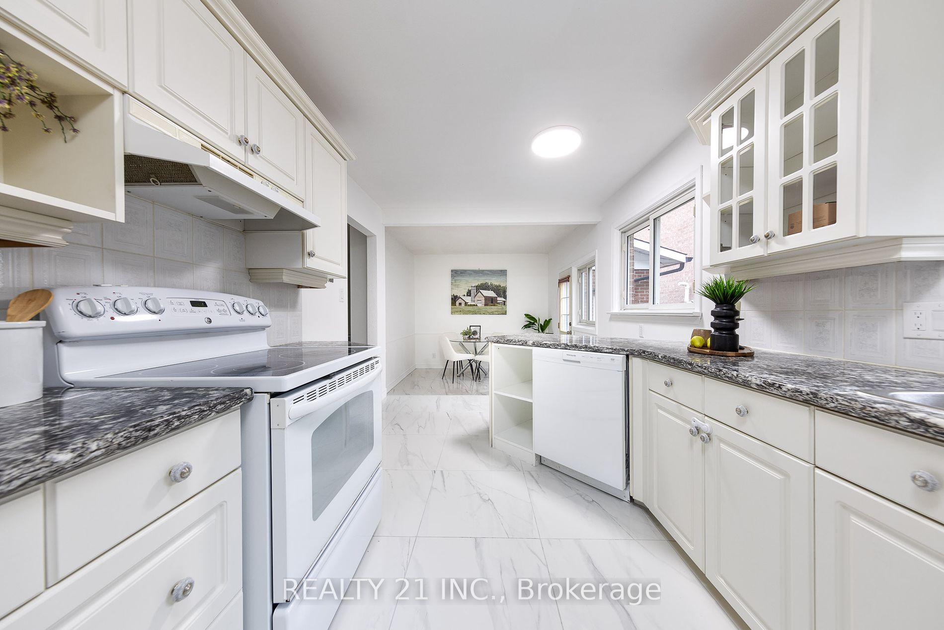 27A St Quentin Ave
