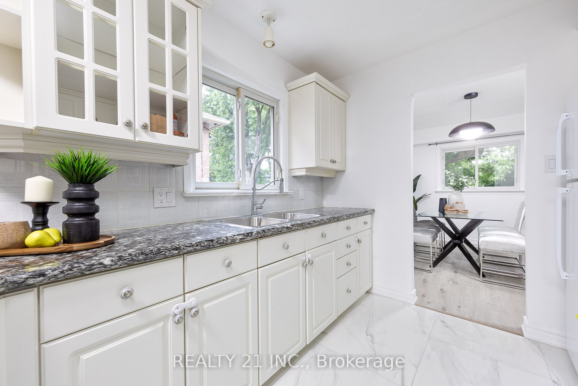 27A St Quentin Ave