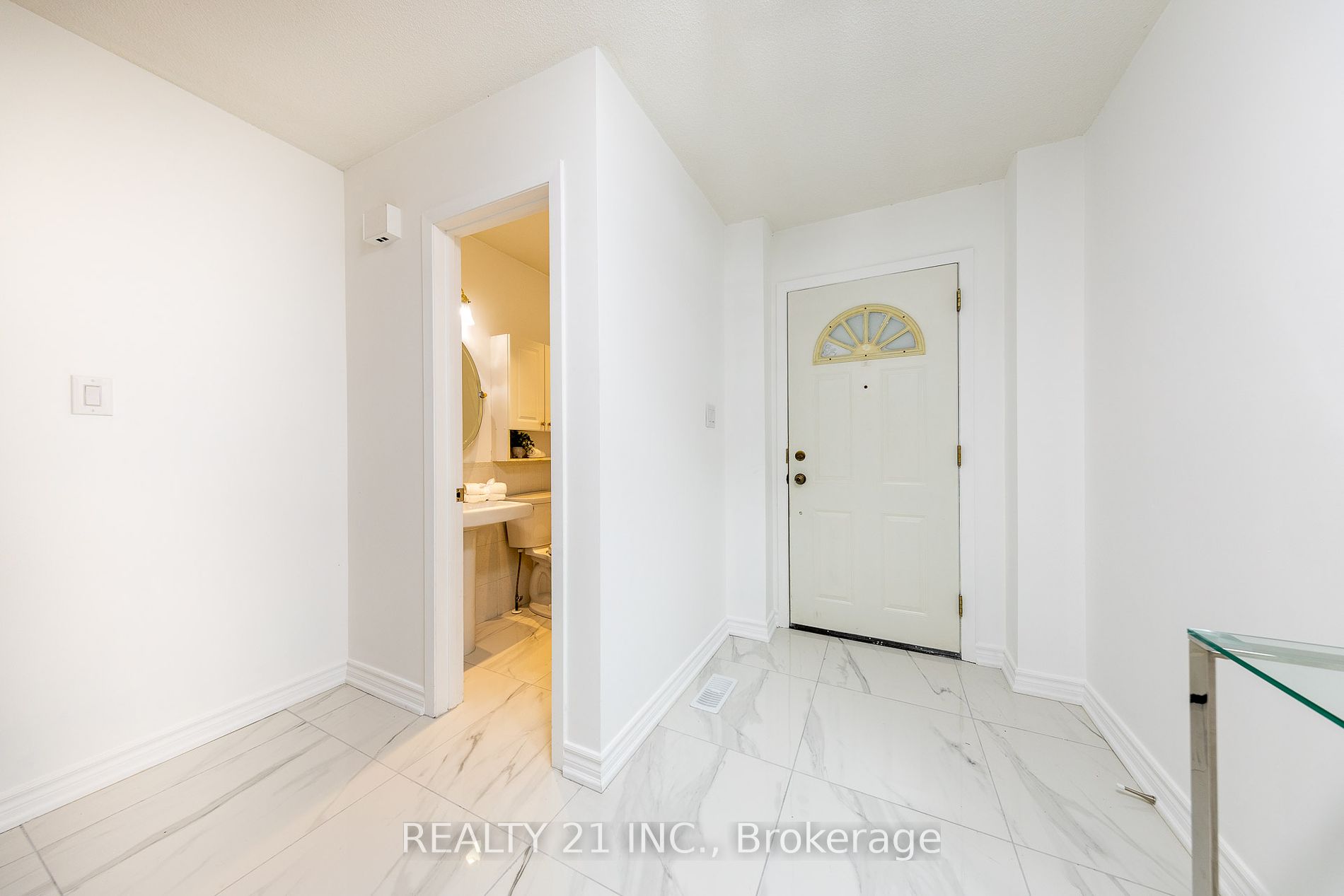 27A St Quentin Ave