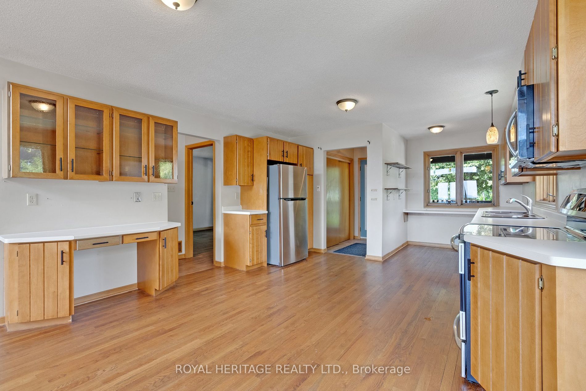 52 West Beach Road