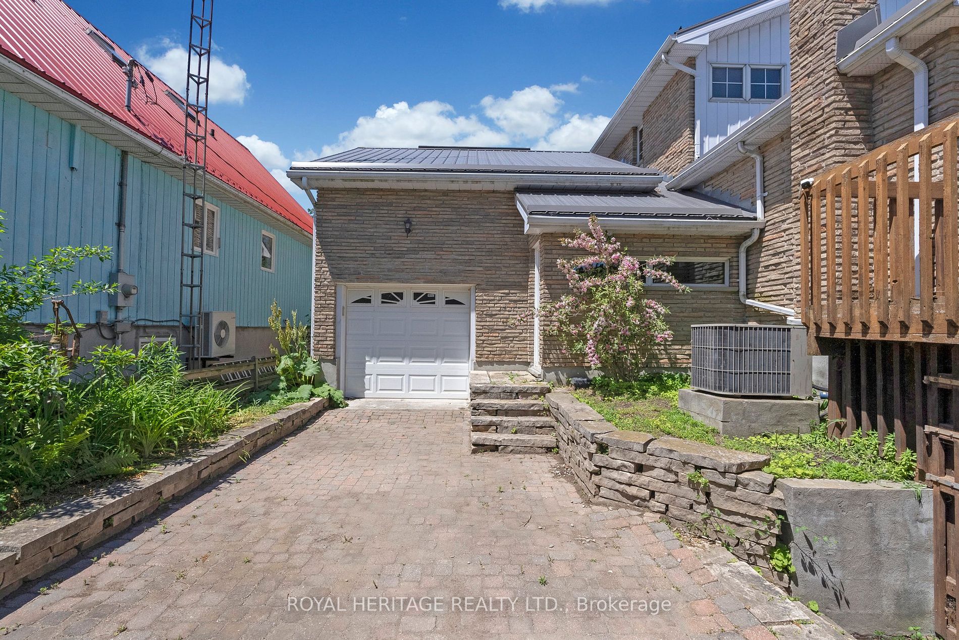 52 West Beach Road