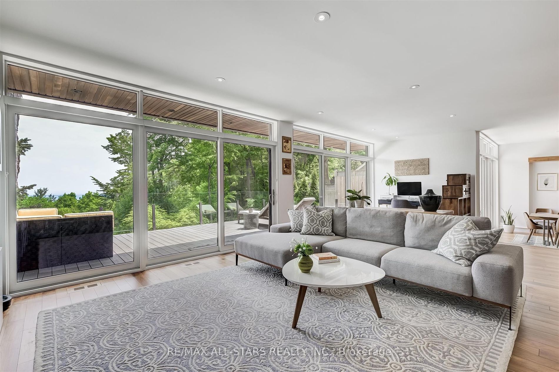 9 Fenwood Heights