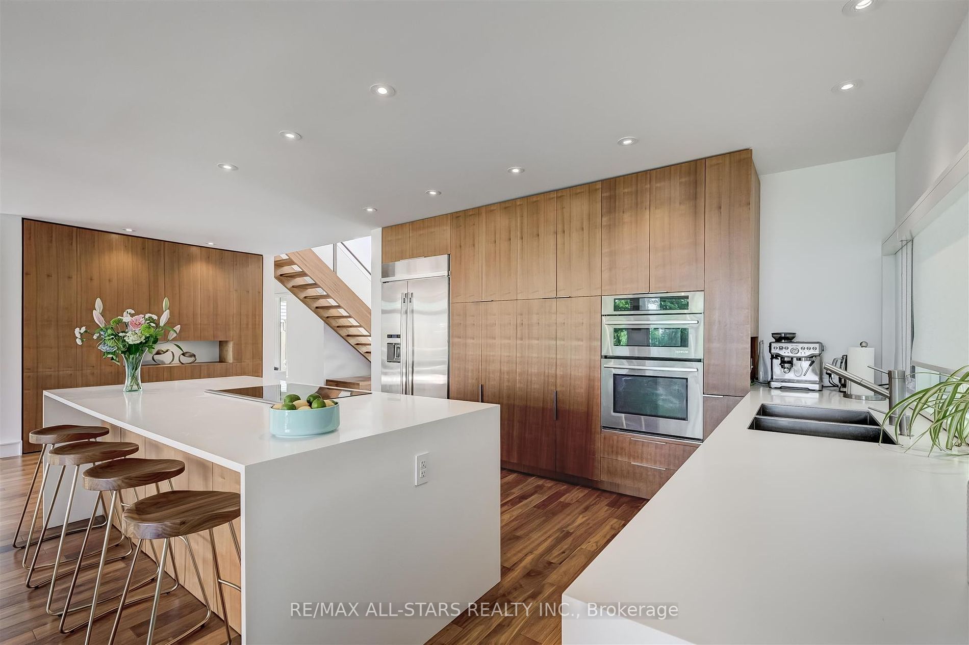 9 Fenwood Heights