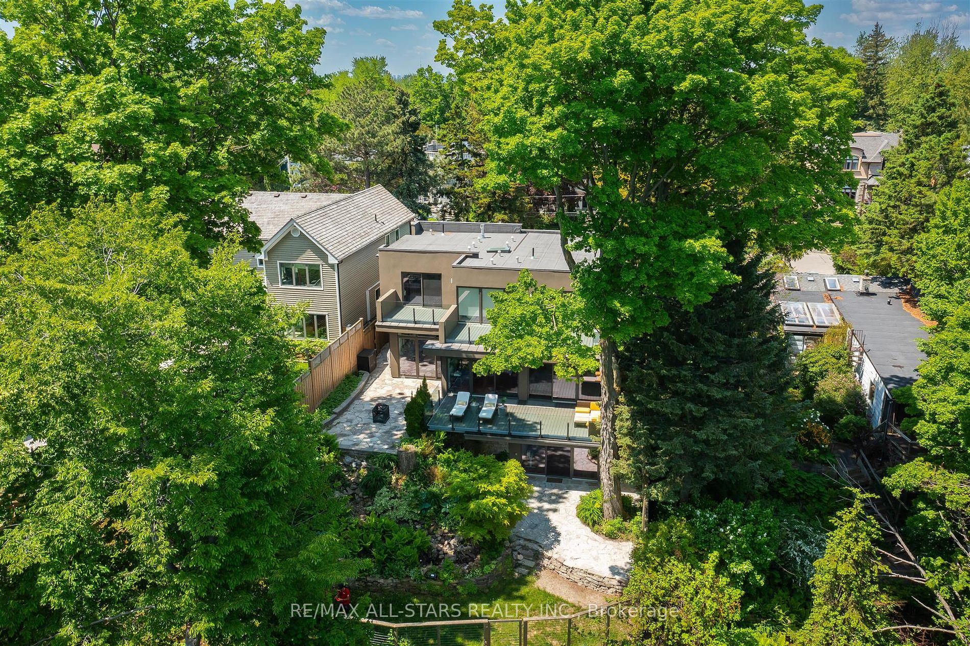 9 Fenwood Heights
