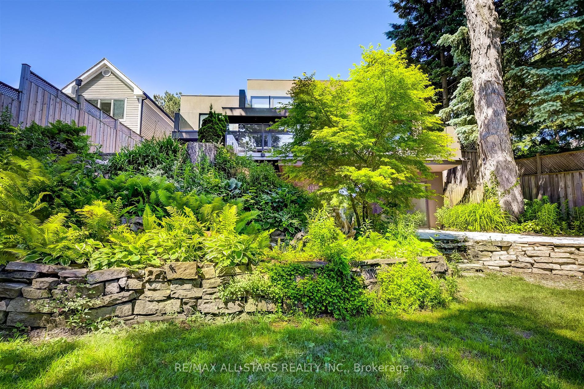 9 Fenwood Heights