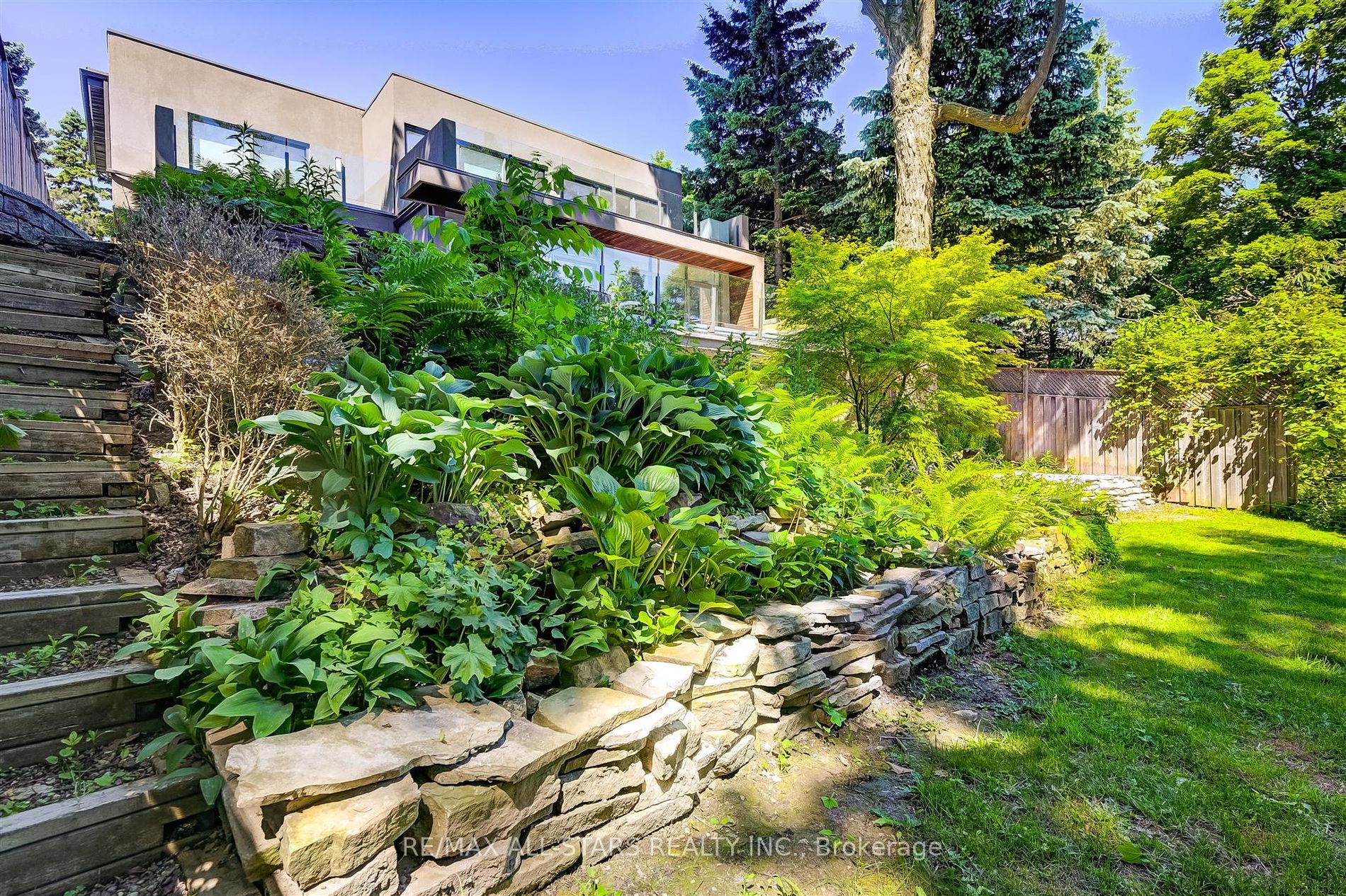 9 Fenwood Heights