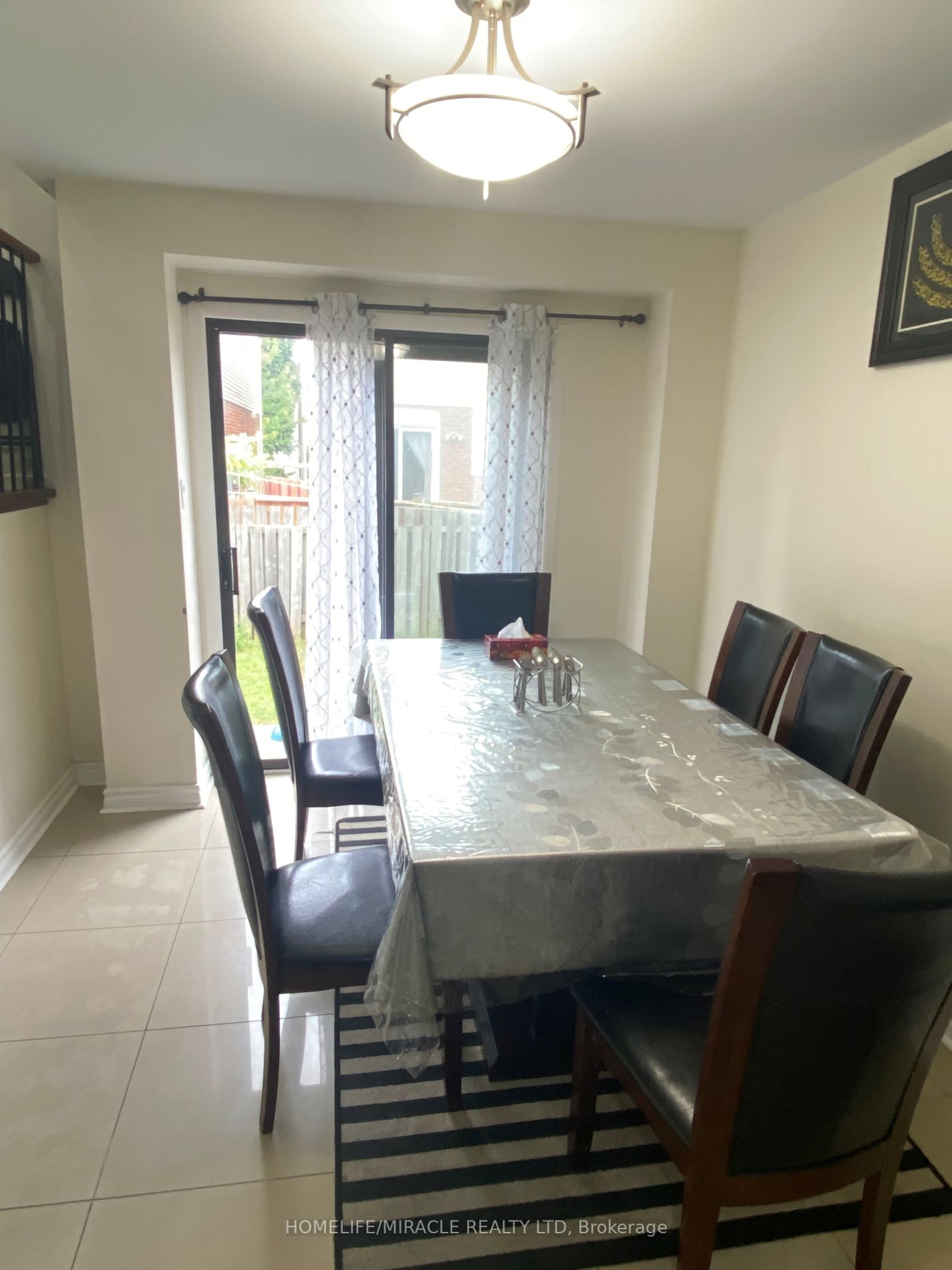 5 Kimbercroft Court