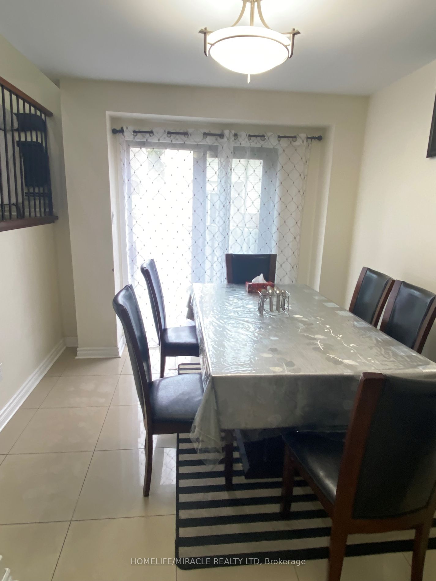 5 Kimbercroft Court