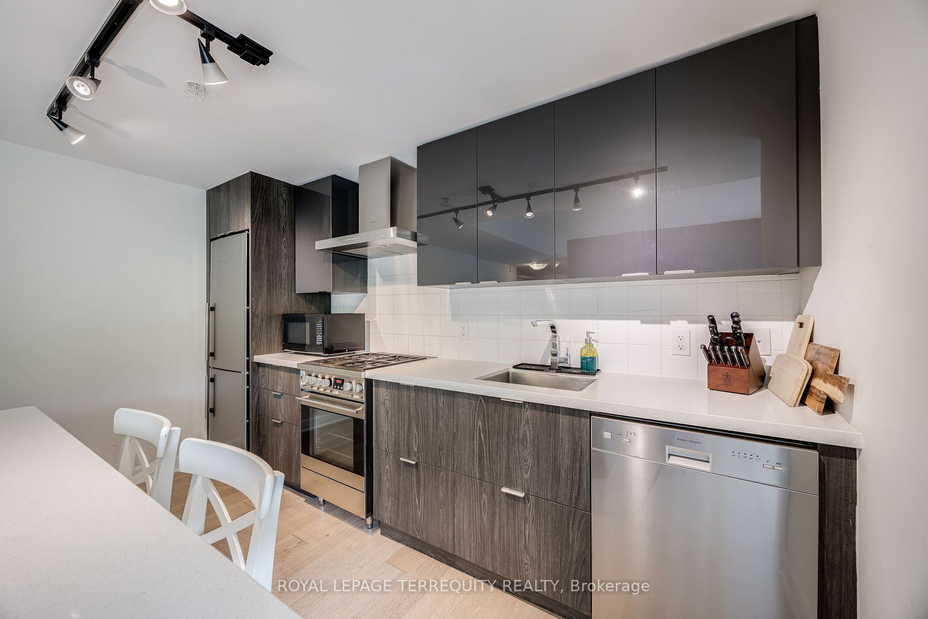 580 Kingston Rd, #1A