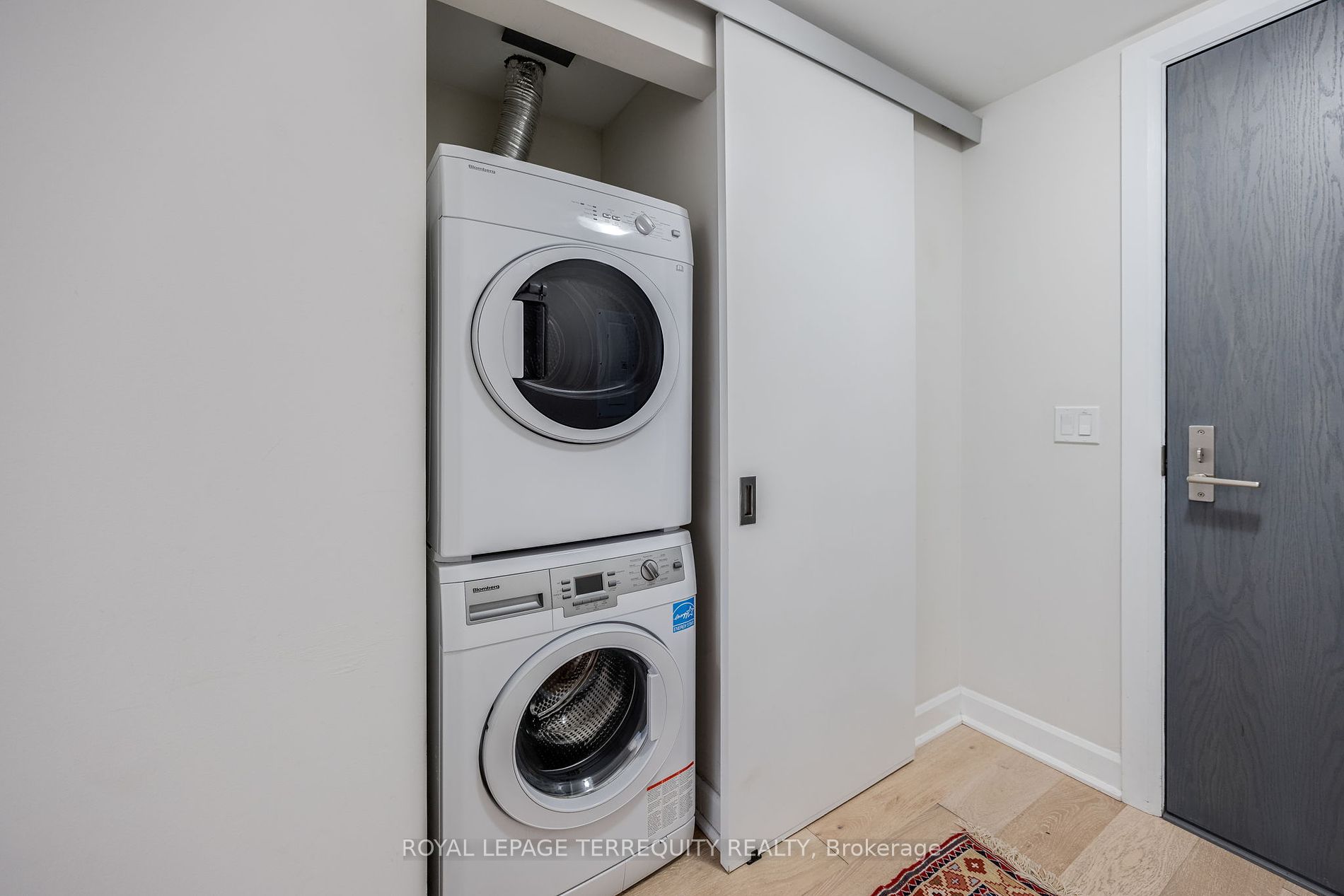 580 Kingston Rd, #1A