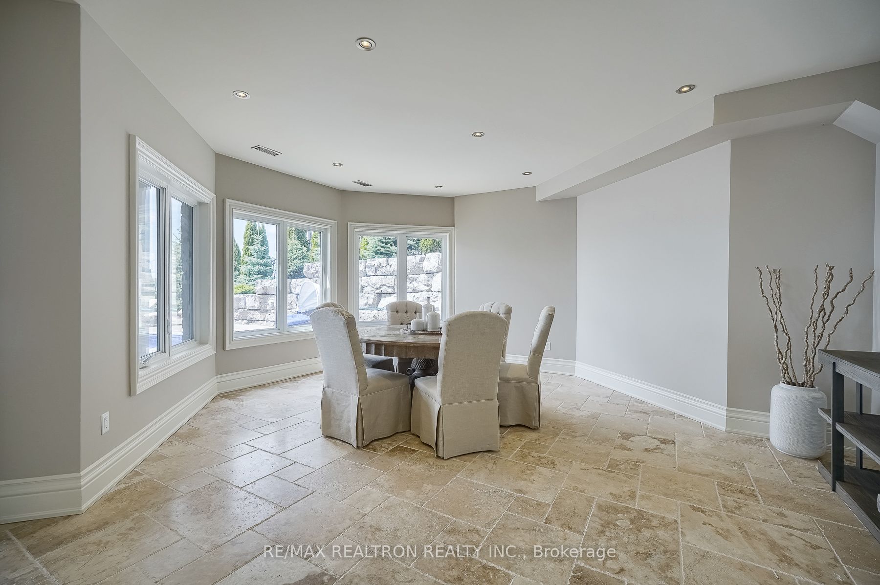 82 Percy Cres
