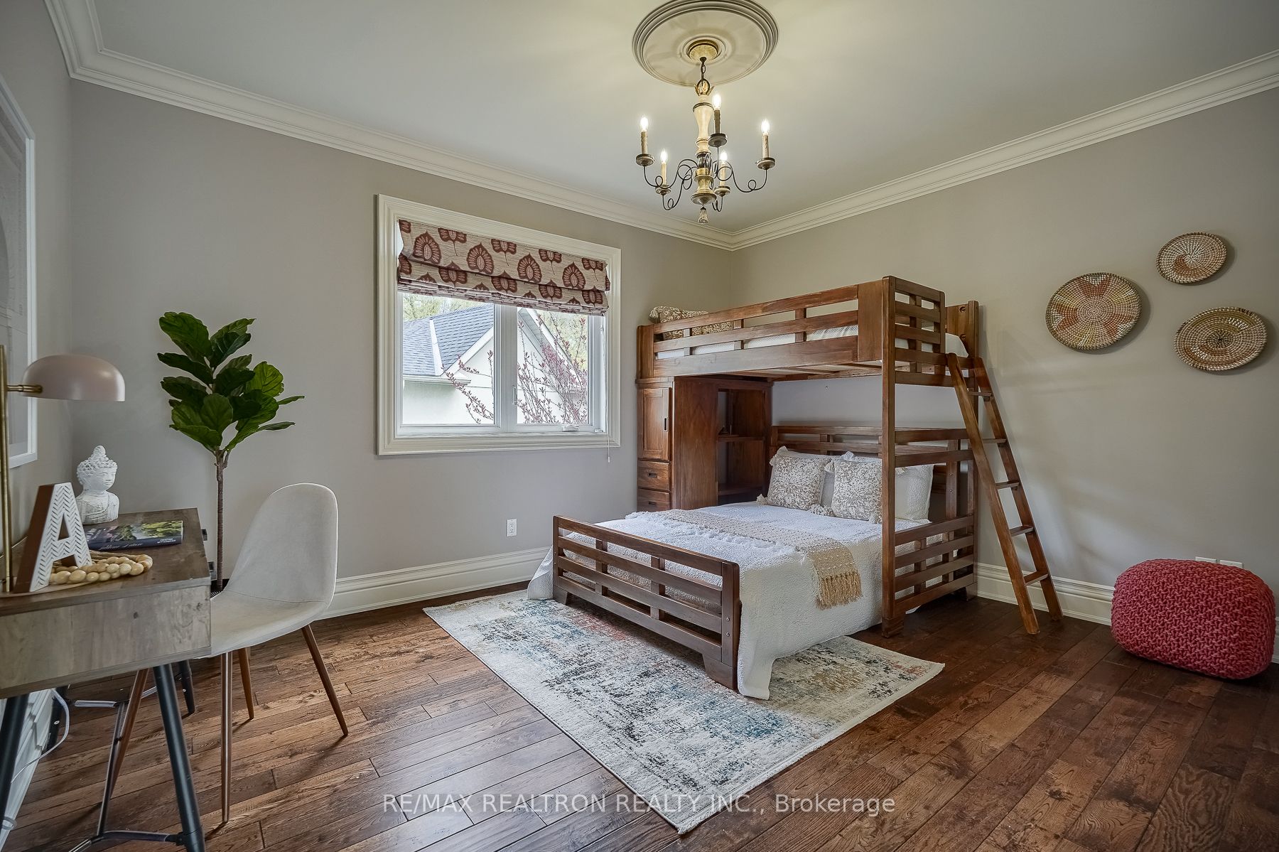 82 Percy Cres