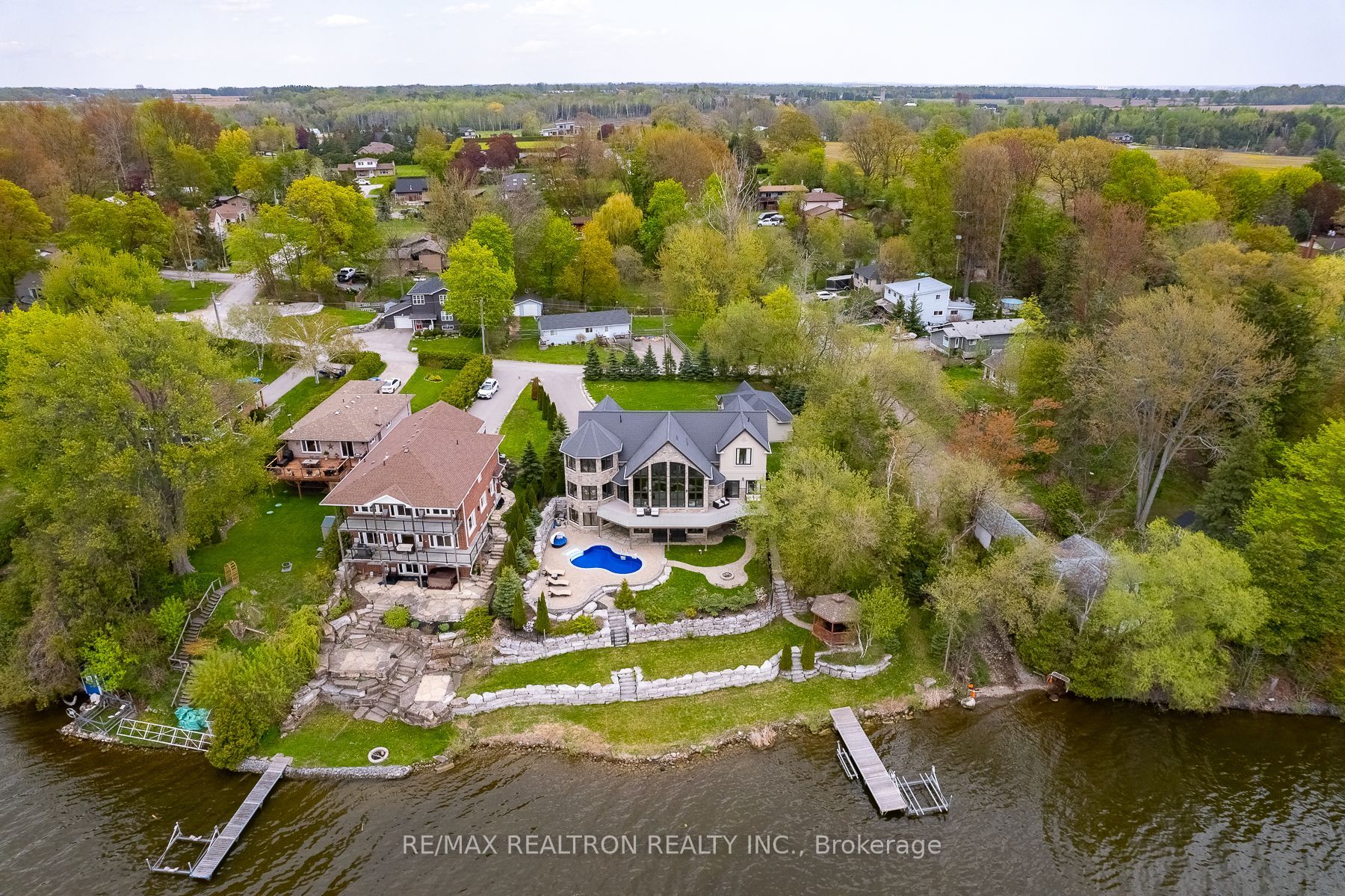 82 Percy Cres