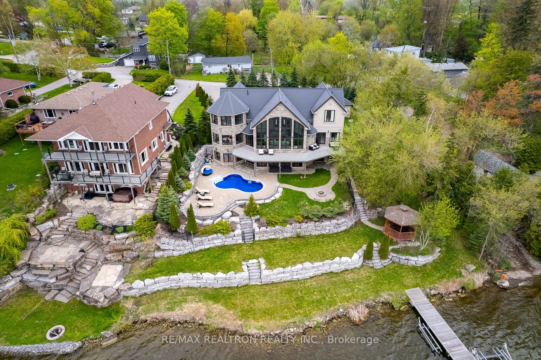 82 Percy Cres