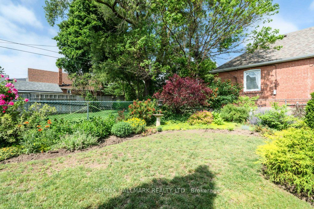 293 Glebemount Avenue