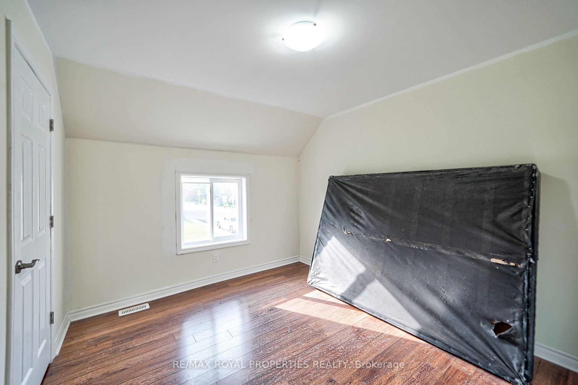 4973 Old Brock Rd