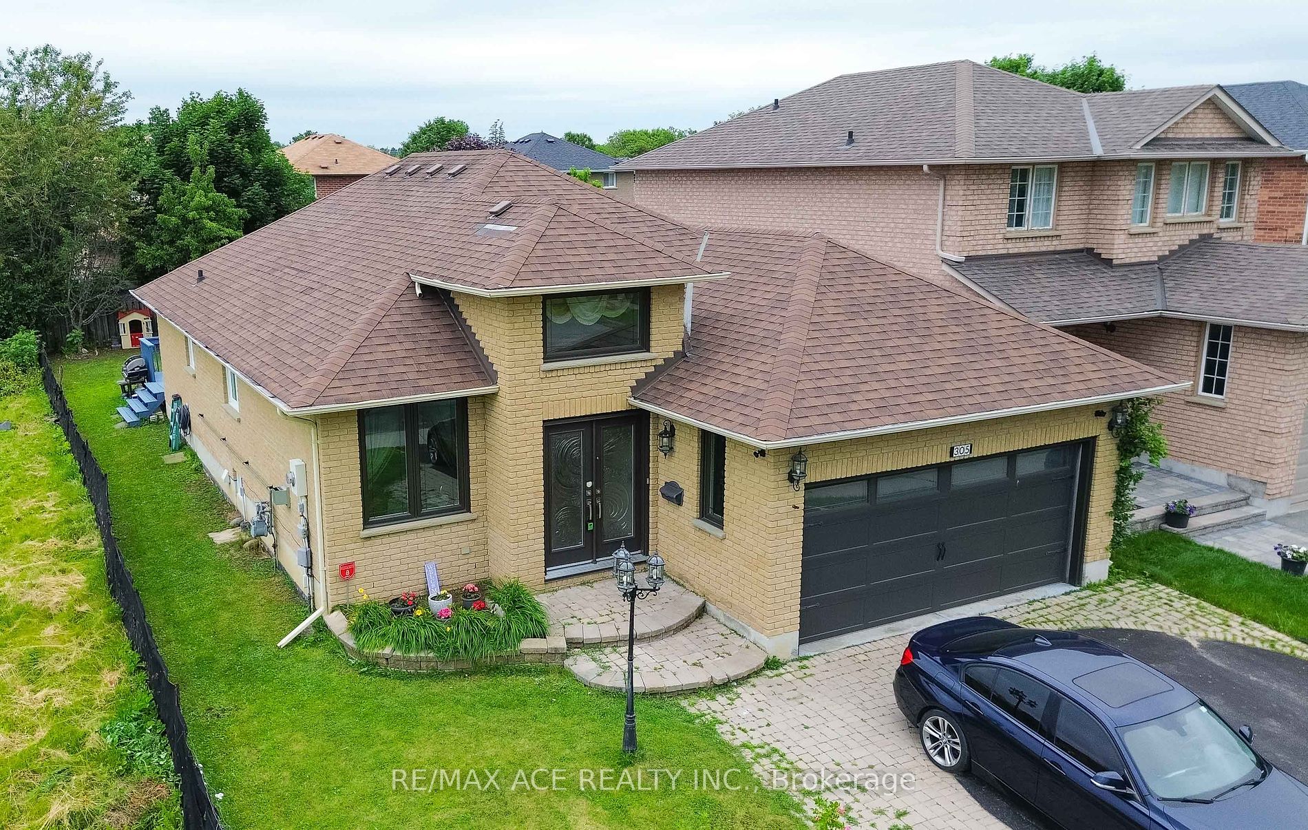 305 Sandringham Drive