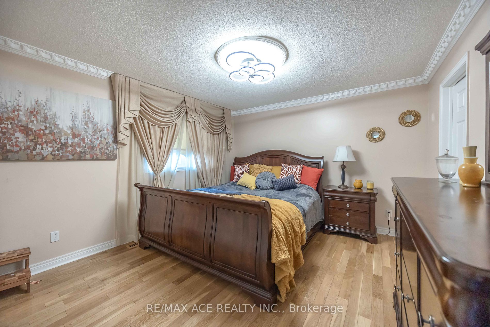 305 Sandringham Drive